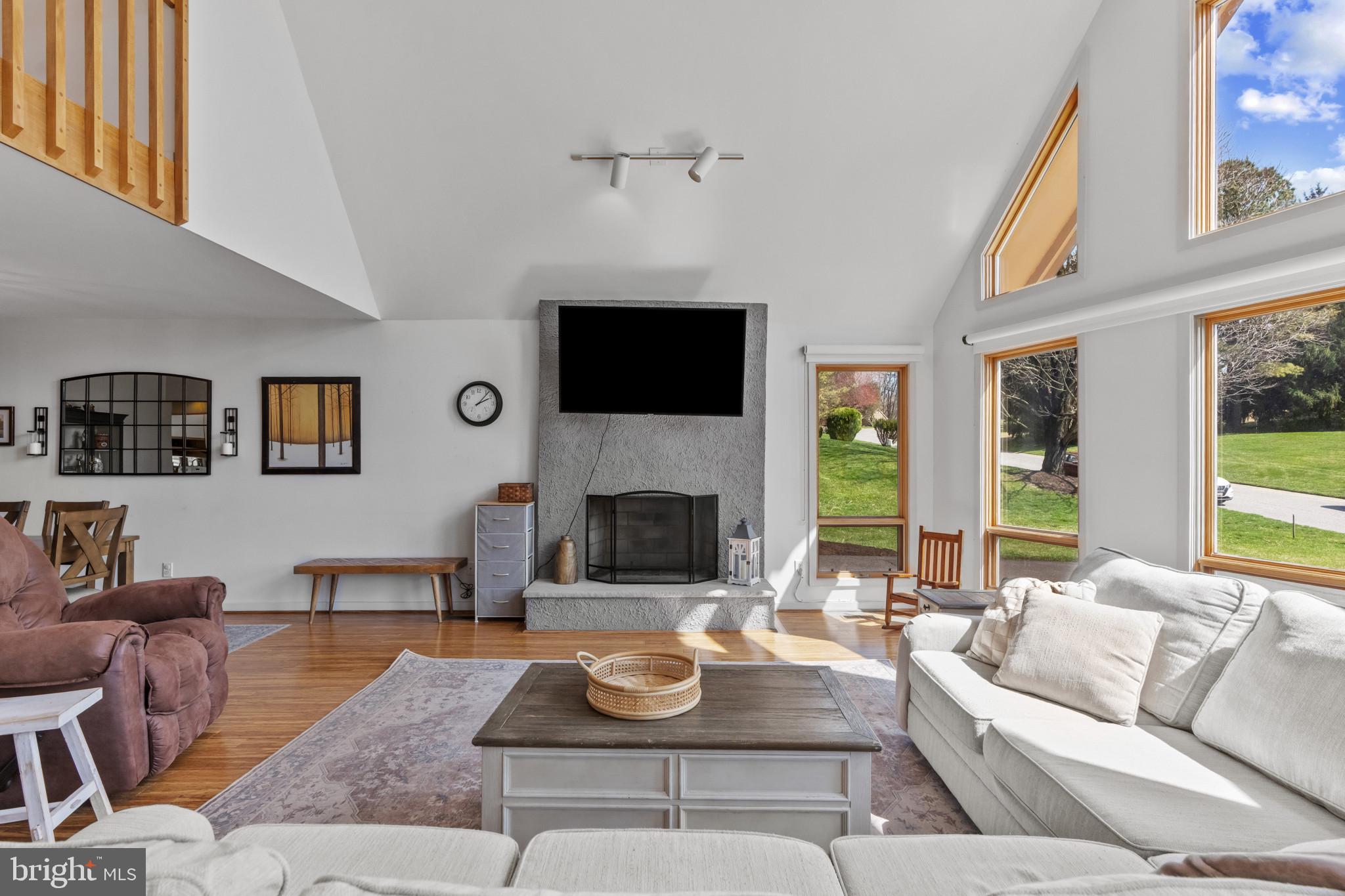 BELLA VISTA - Residential