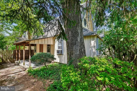 408 4th Avenue, Washington Grove, MD 20880 - MLS#: MDMC2254394