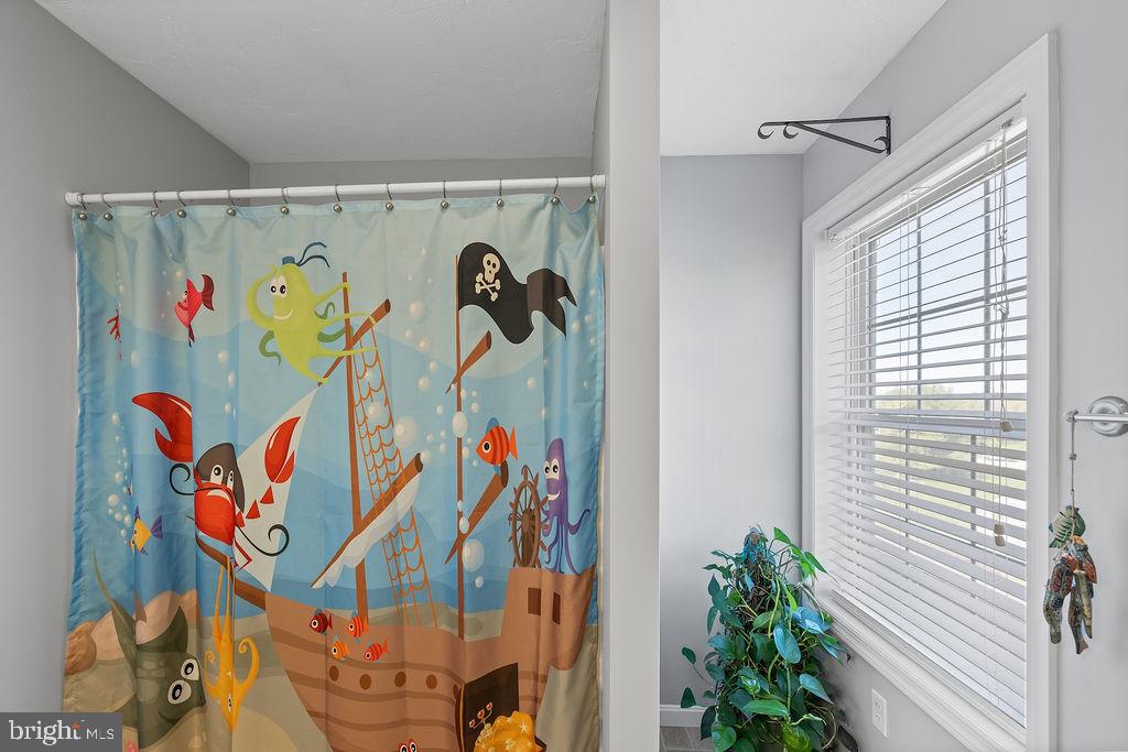 COLONIAL ACRES - Residential