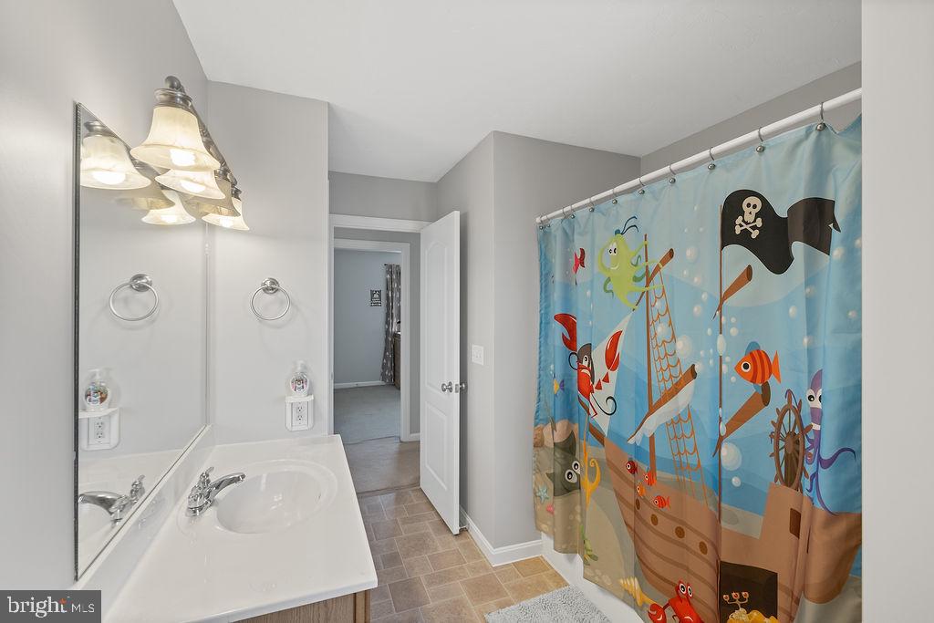 COLONIAL ACRES - Residential