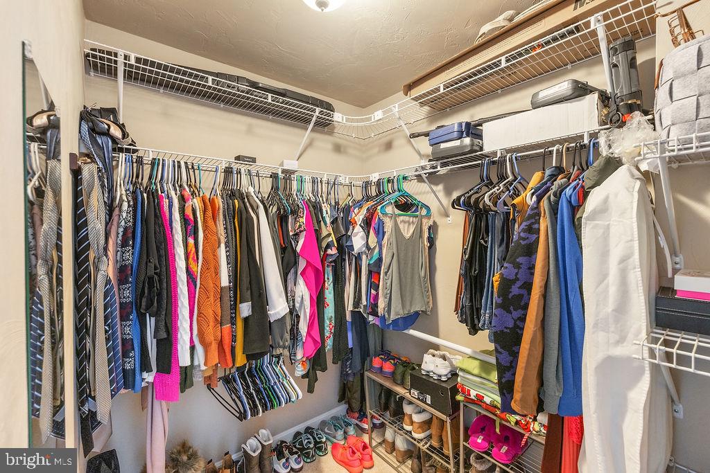 COLONIAL ACRES - Residential