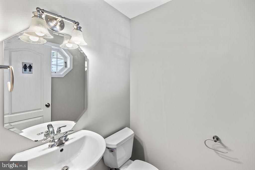 COLONIAL ACRES - Residential