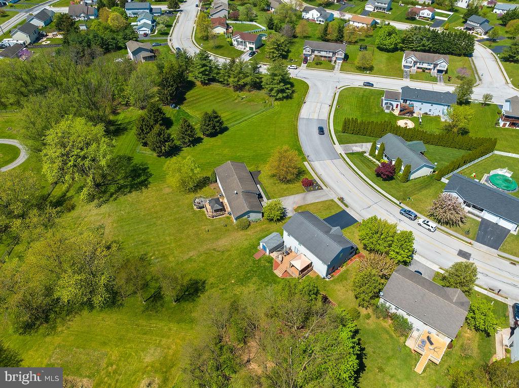 COLONIAL ACRES - Residential