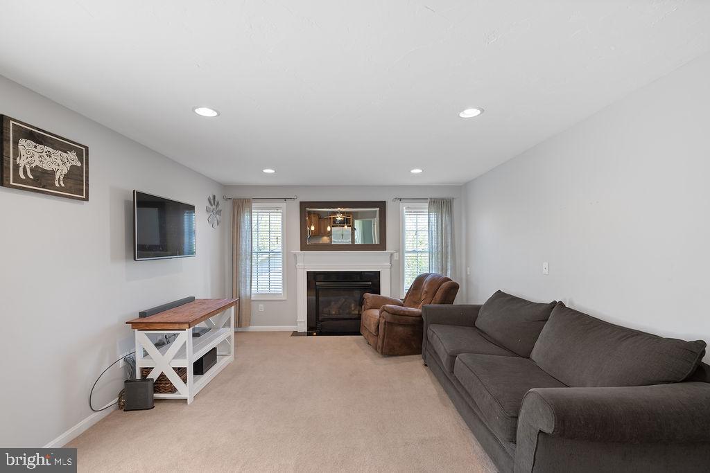 COLONIAL ACRES - Residential