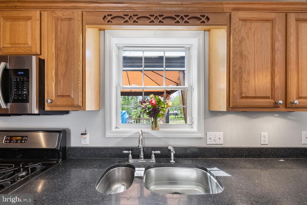 COLONIAL ACRES - Residential