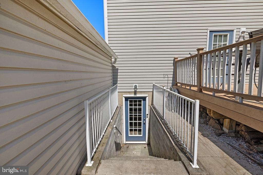 COLONIAL ACRES - Residential