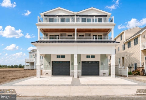 Townhouse For Sale - 100 60th Street #EAST UNIT<br/> Cape May County, SEA ISLE CITY, NJ 08243