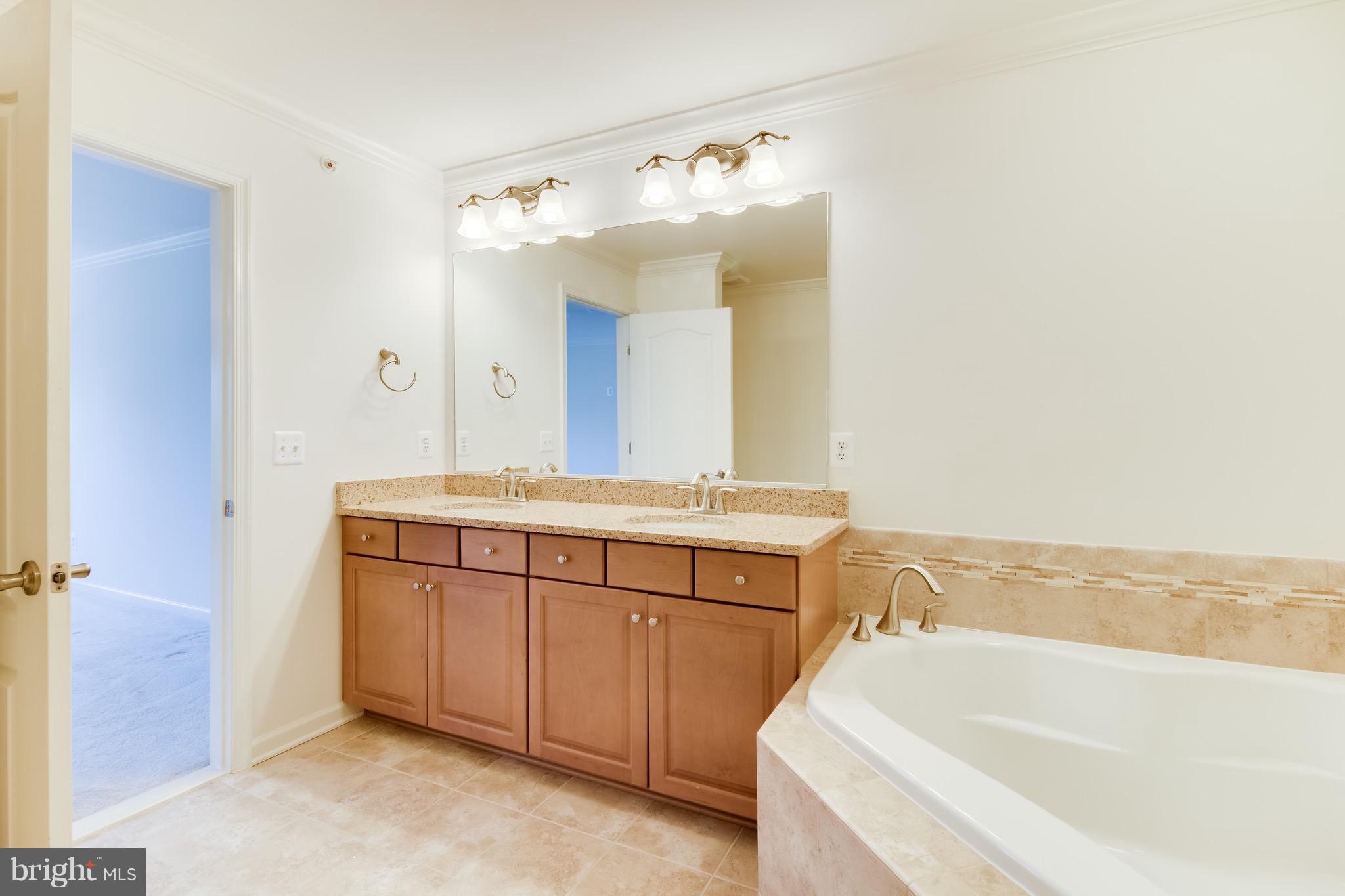 POTOMAC CLUB - Residential