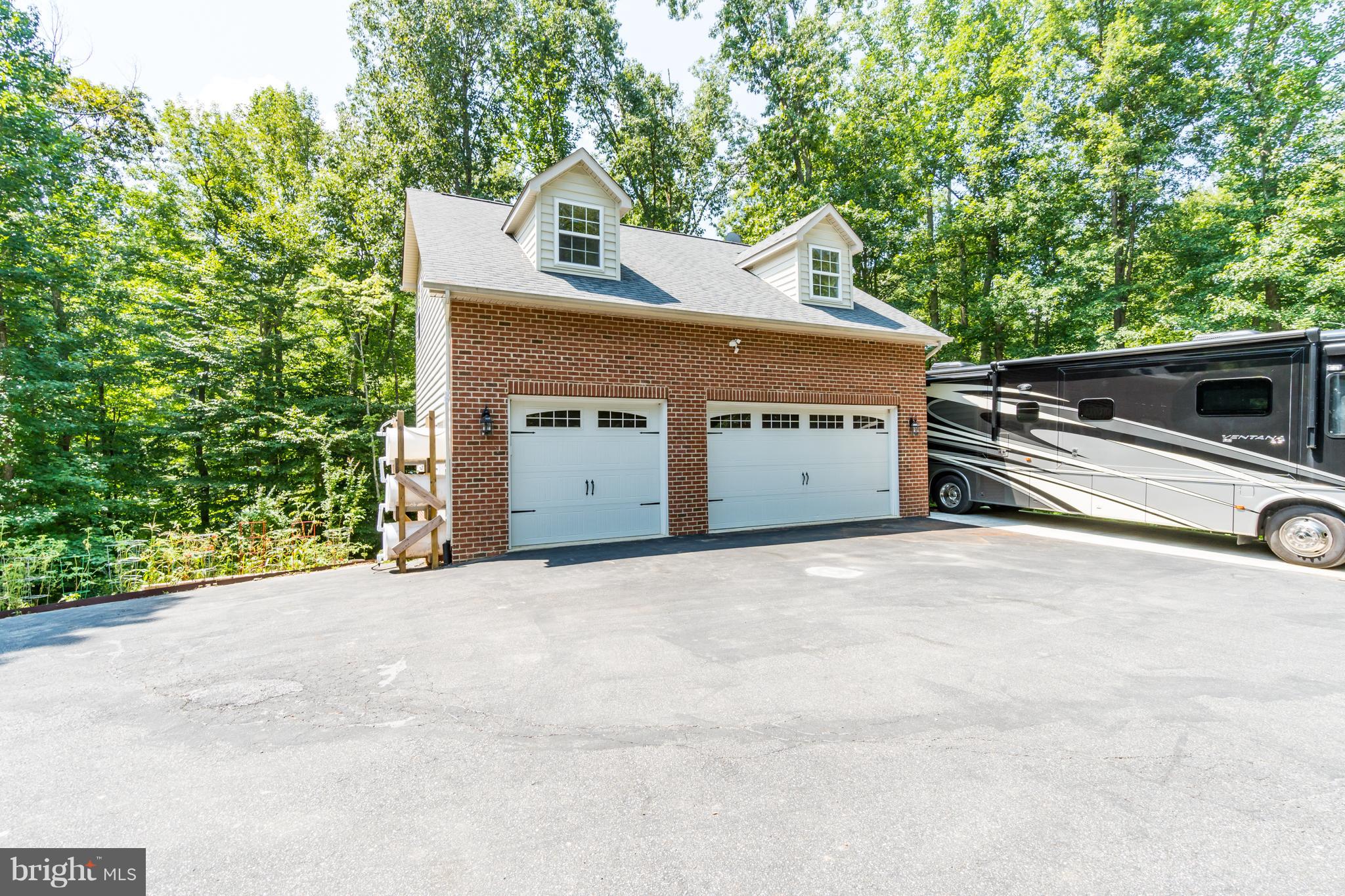 SHEPHERDS GREEN - Residential