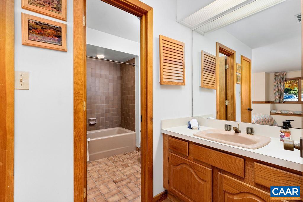 WINTERGREEN RESORT - Residential