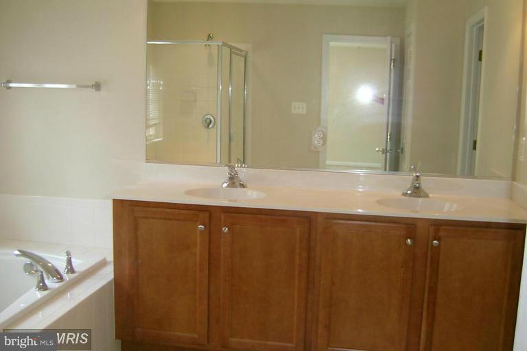 DAHLIA PARK OF WILDEWOOD - Residential Lease