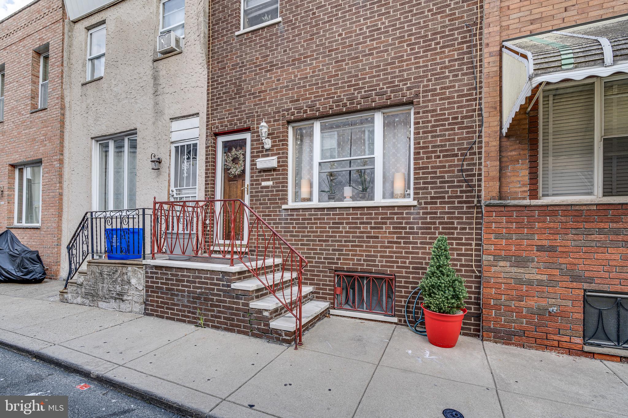 LOWER MOYAMENSING - Residential