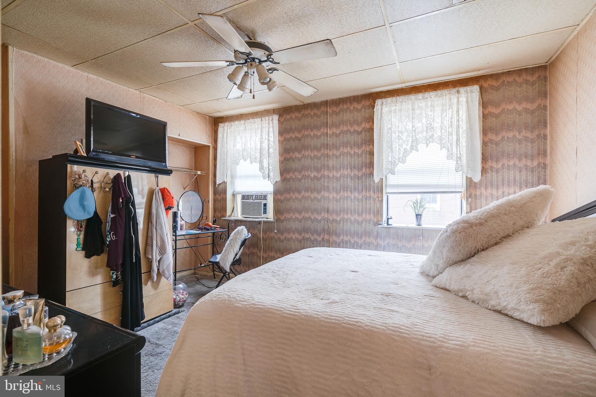 LOWER MOYAMENSING - Residential