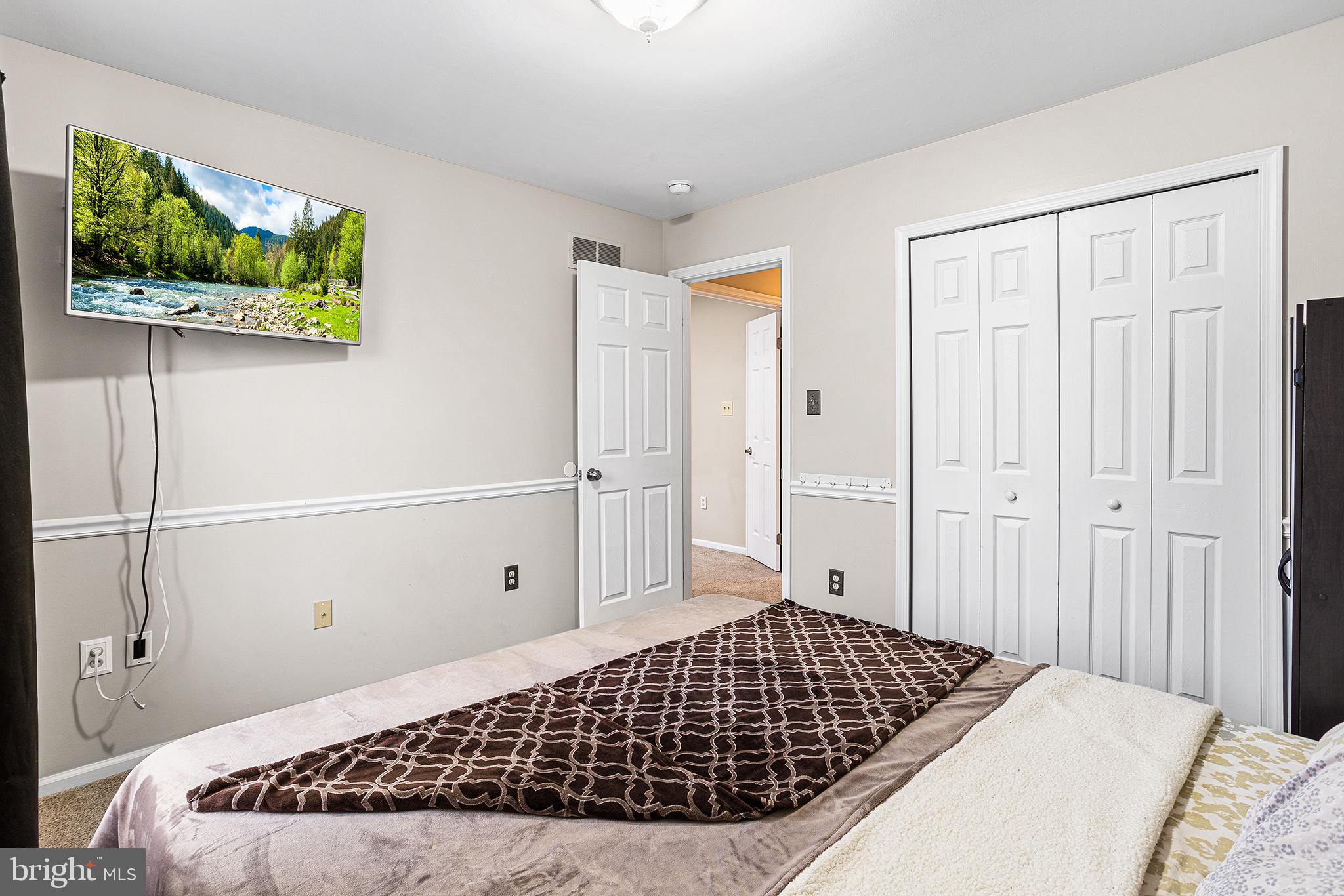 PENNSBURG - Residential