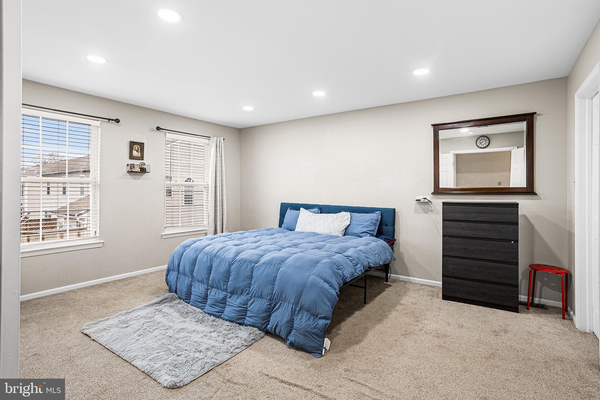 PENNSBURG - Residential