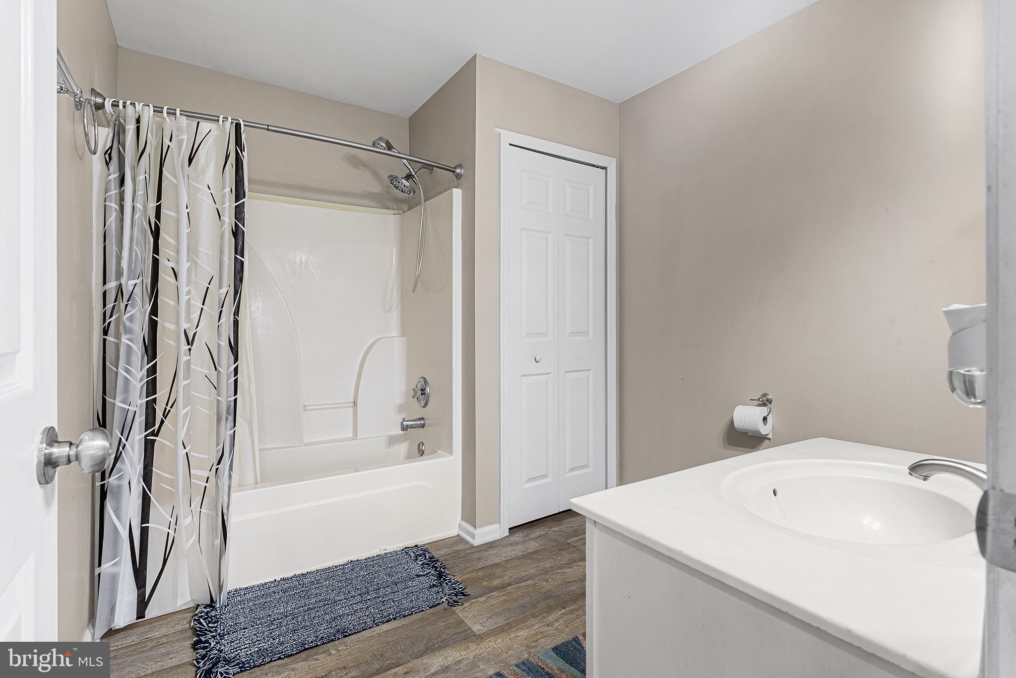 PENNSBURG - Residential