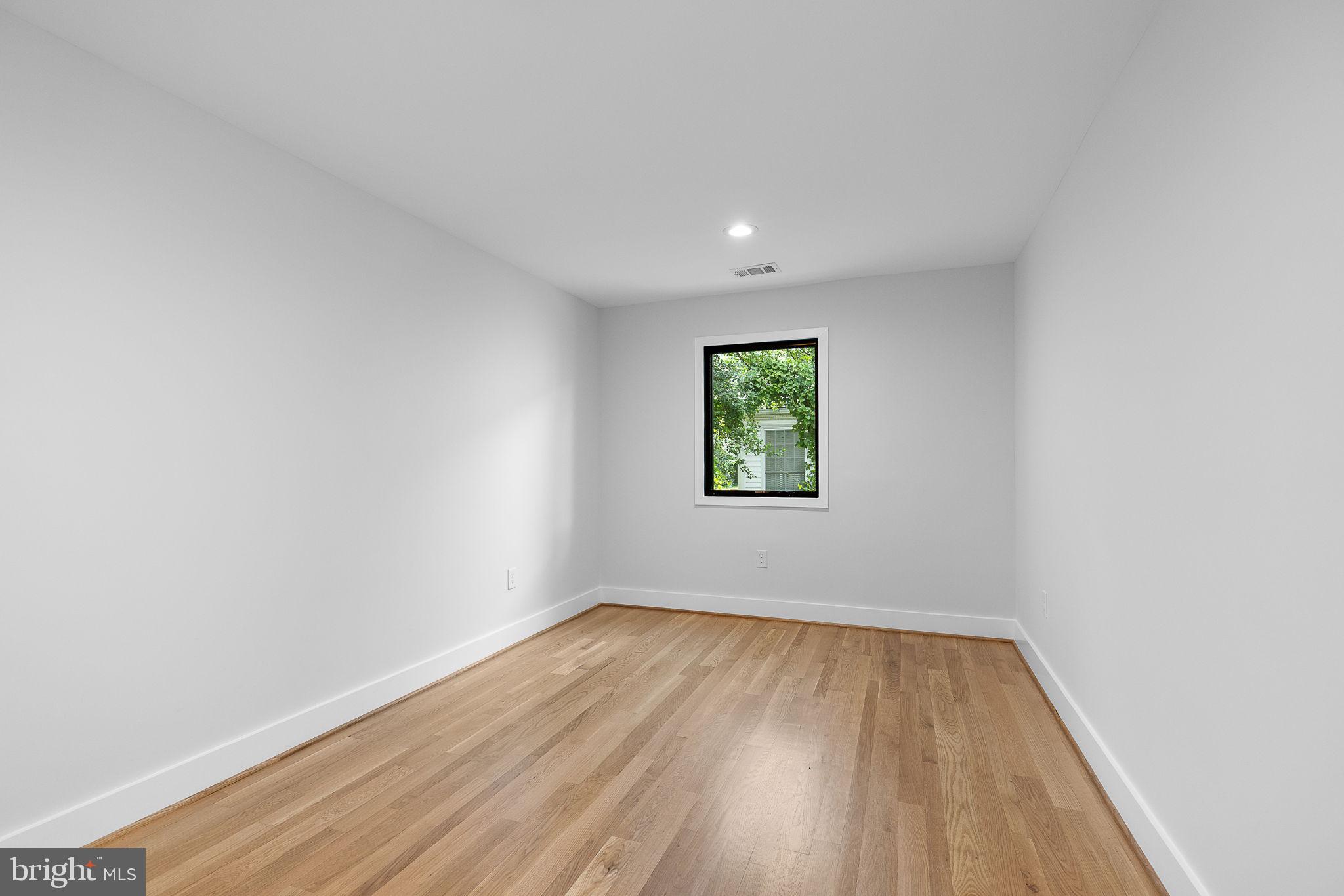 BALLANTRAE - Residential