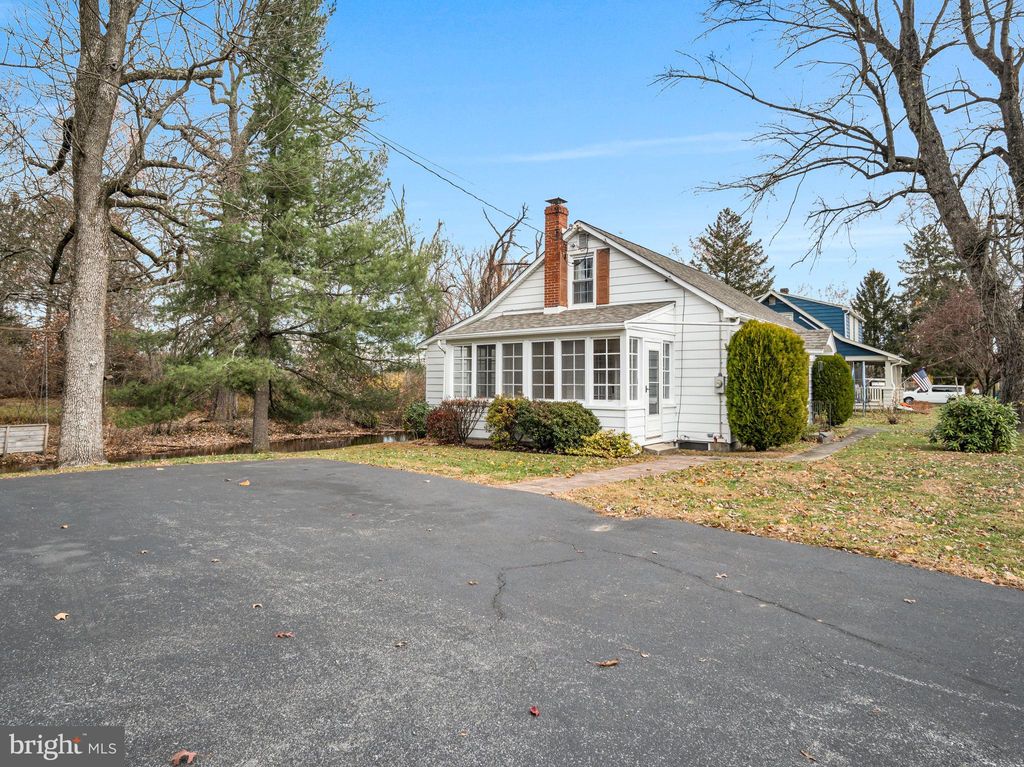 Photo of 316 Pine Rd, MOUNT HOLLY SPRINGS, PA 17065 (MLS # PACB2048626)