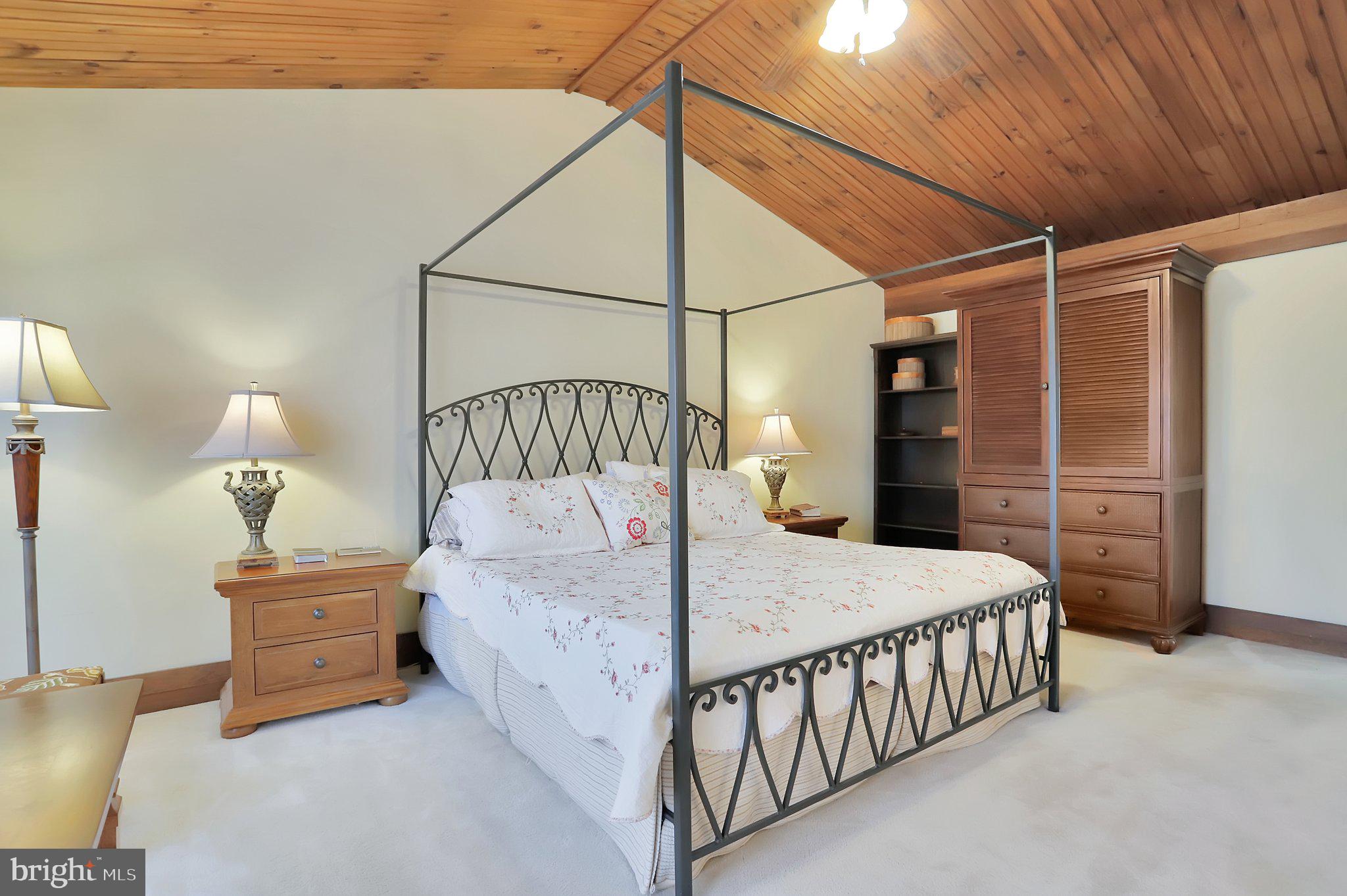 HUNTFIELD - Residential