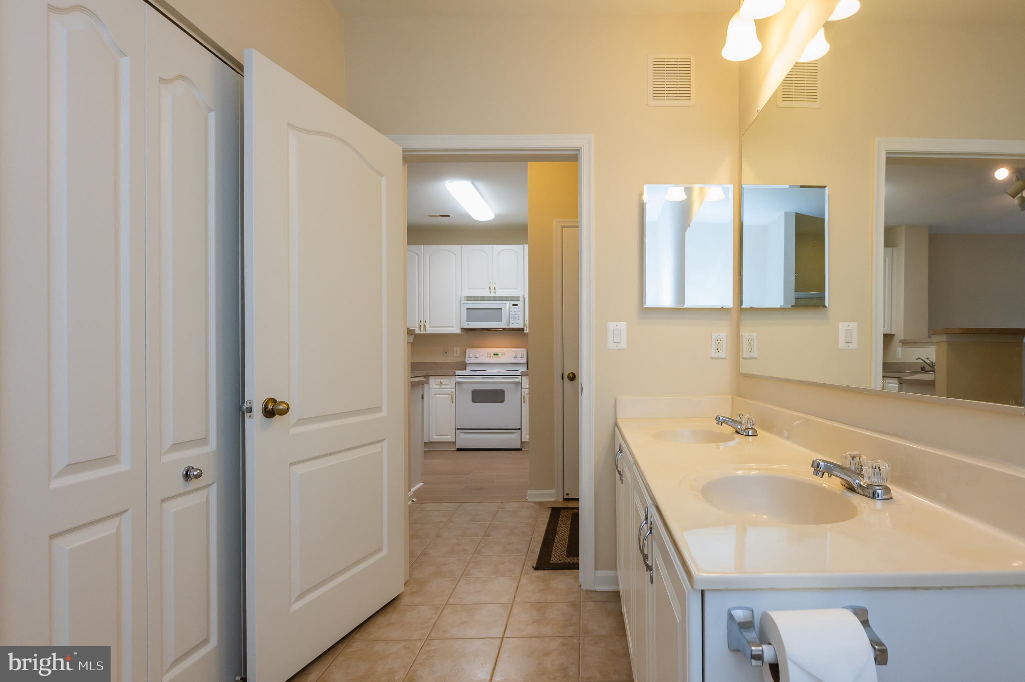 HIGH VIEW AT HUNT VALLEY - Residential Lease