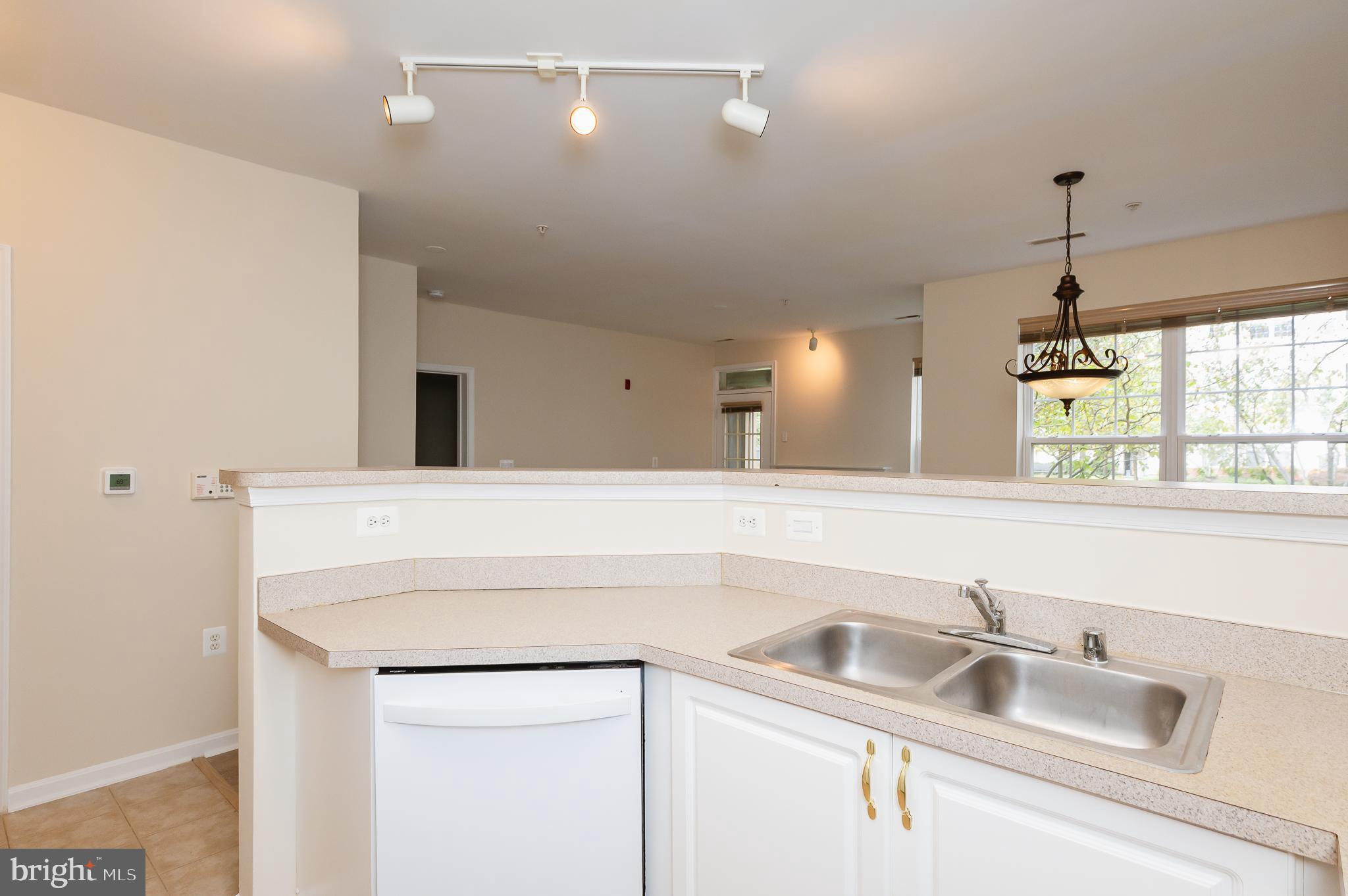 HIGH VIEW AT HUNT VALLEY - Residential Lease