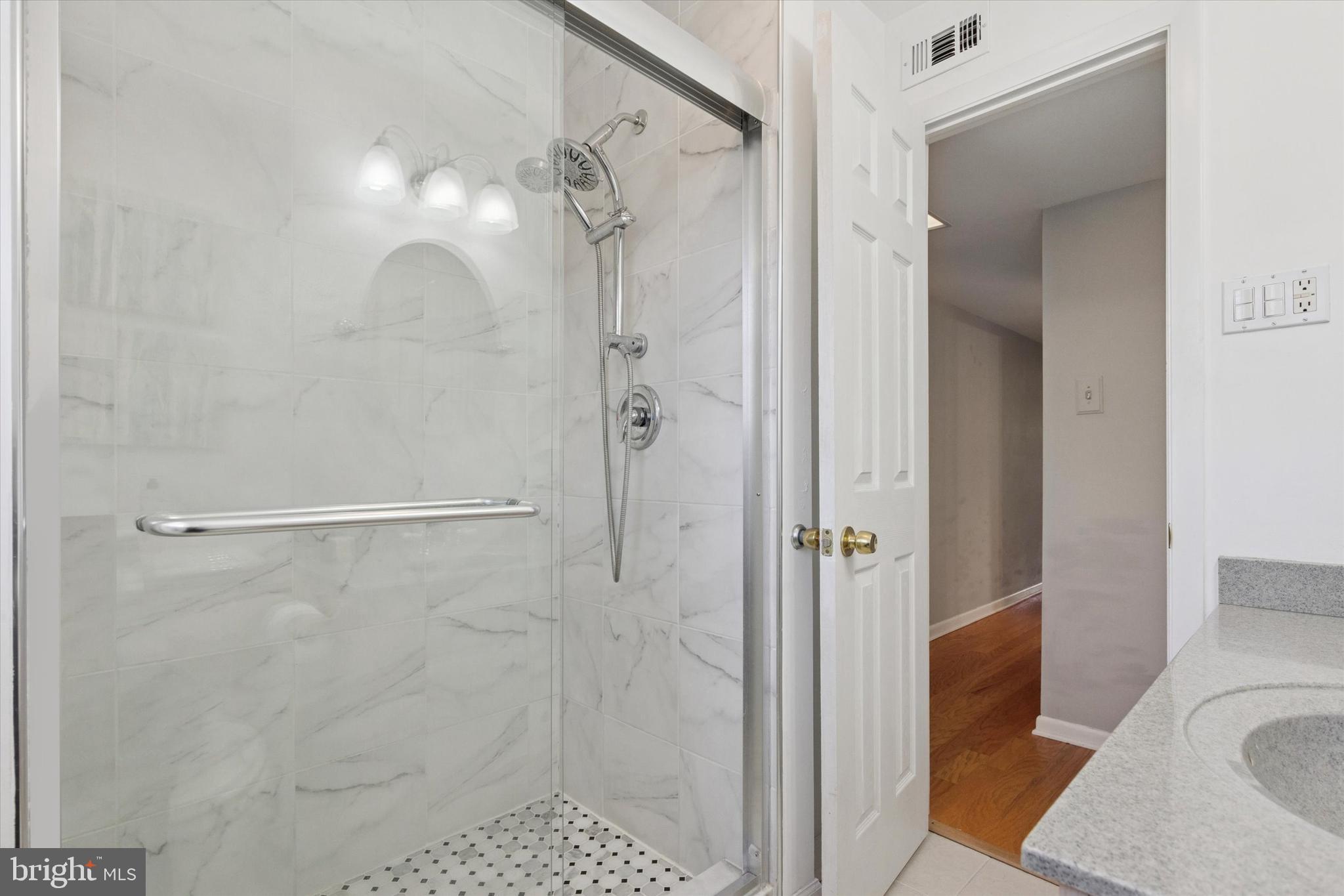 PENN BROOKE - Residential Lease