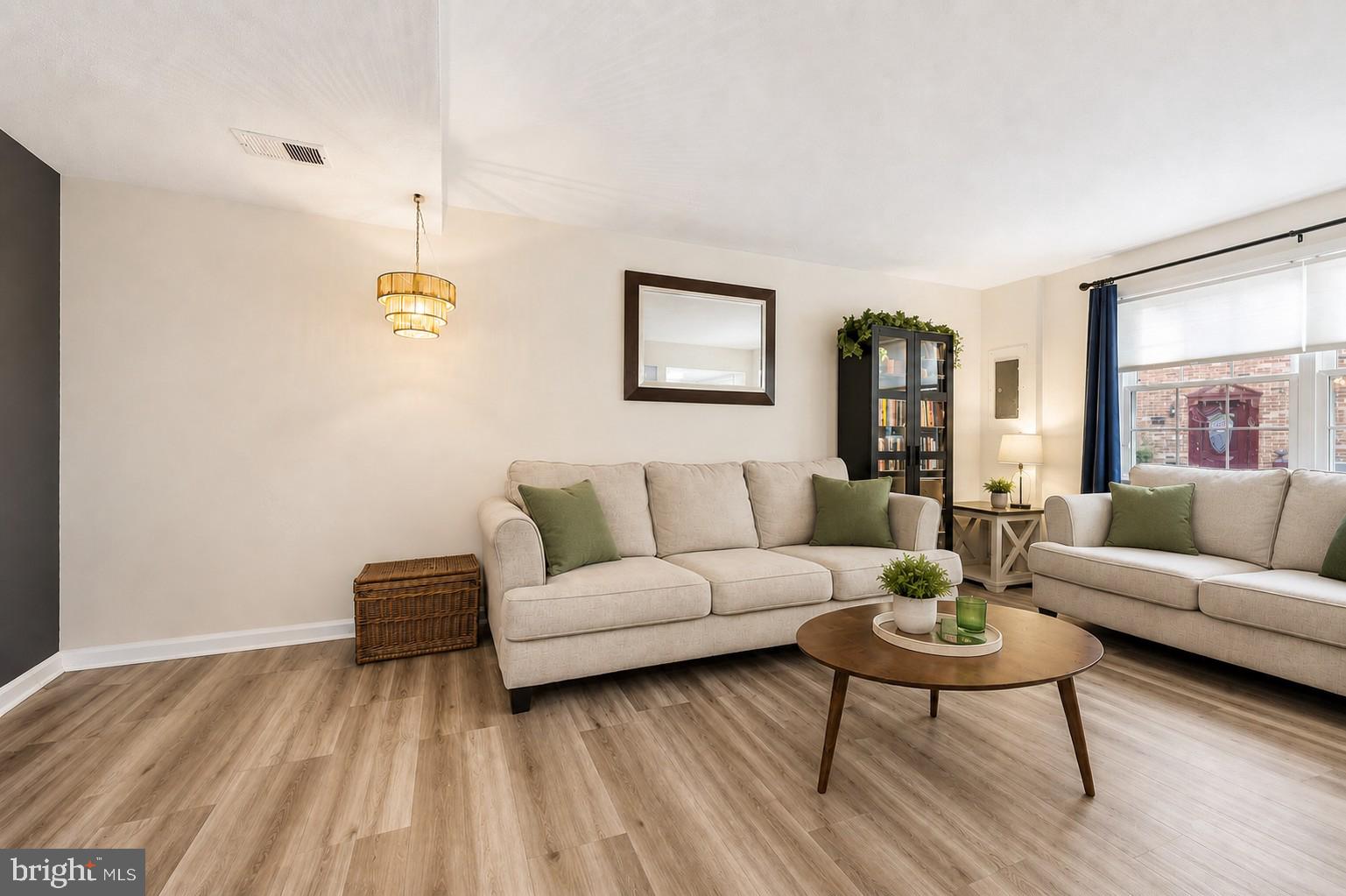 THE HIGHLANDS - Residential