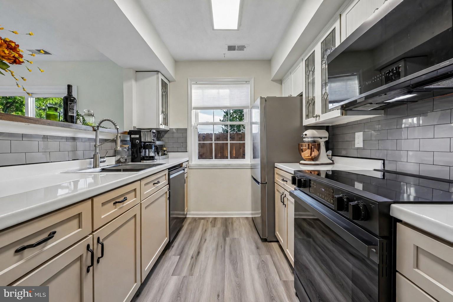 THE HIGHLANDS - Residential
