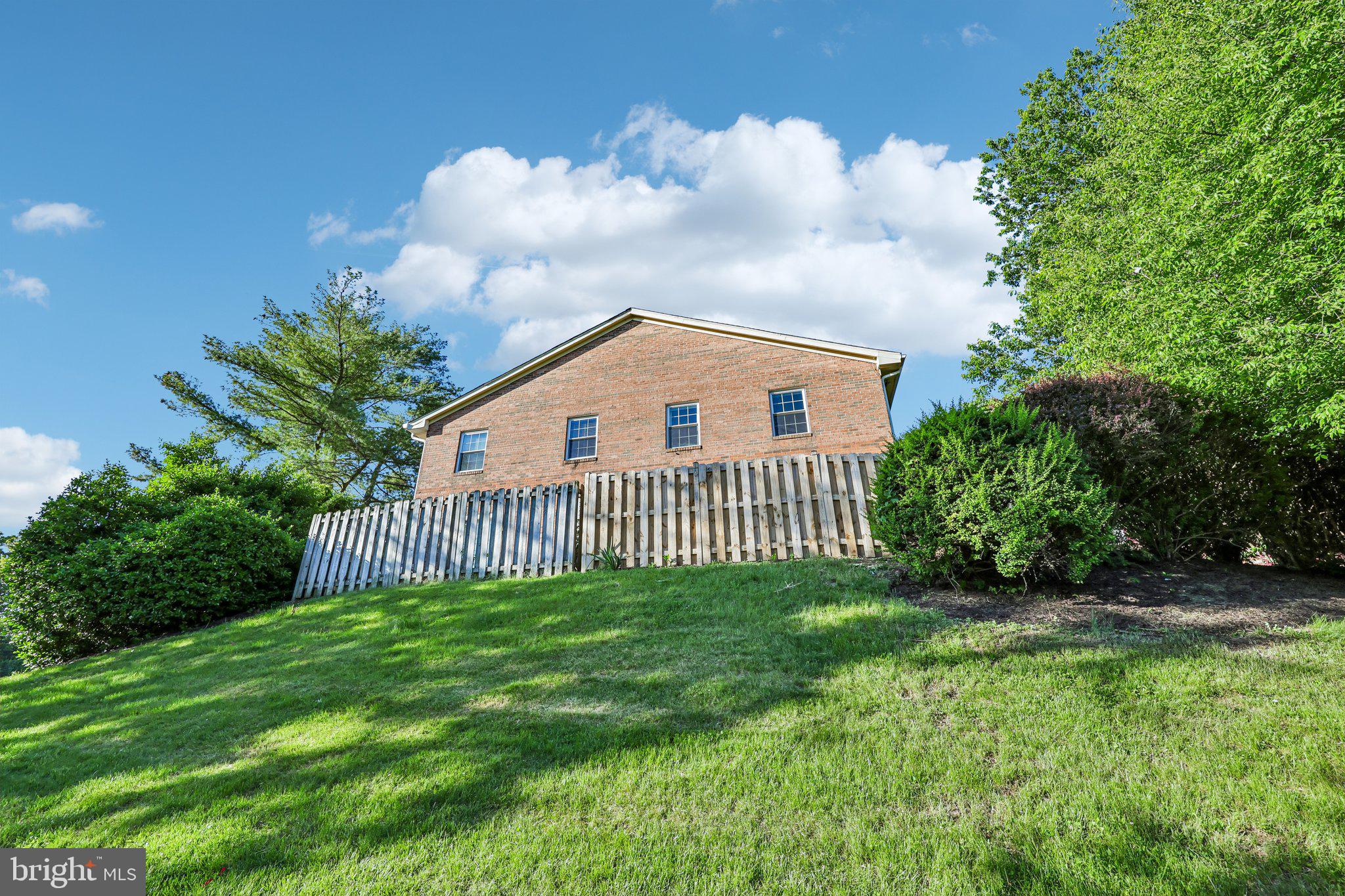 THE HIGHLANDS - Residential