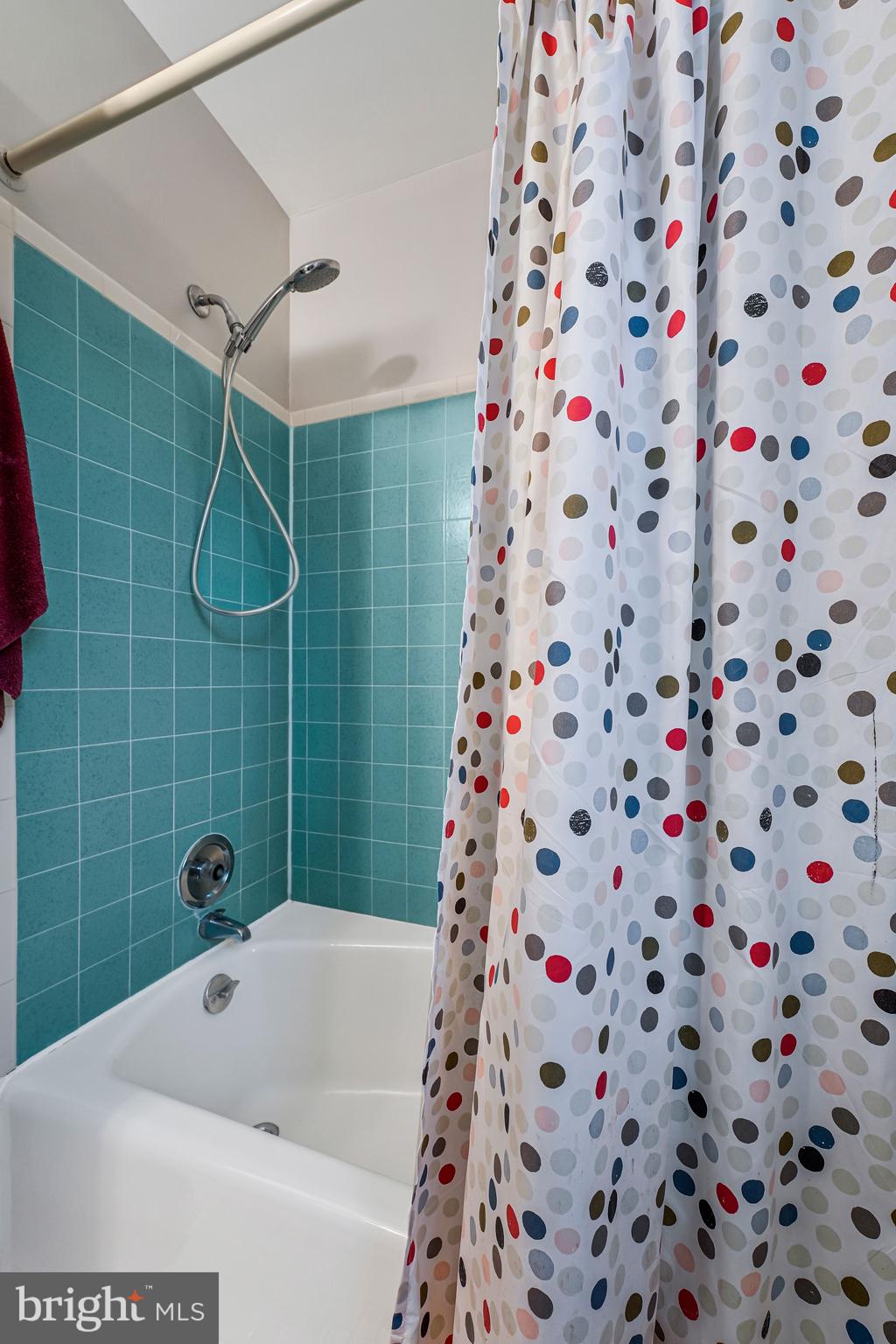 MC LEAN HAMLET - Residential