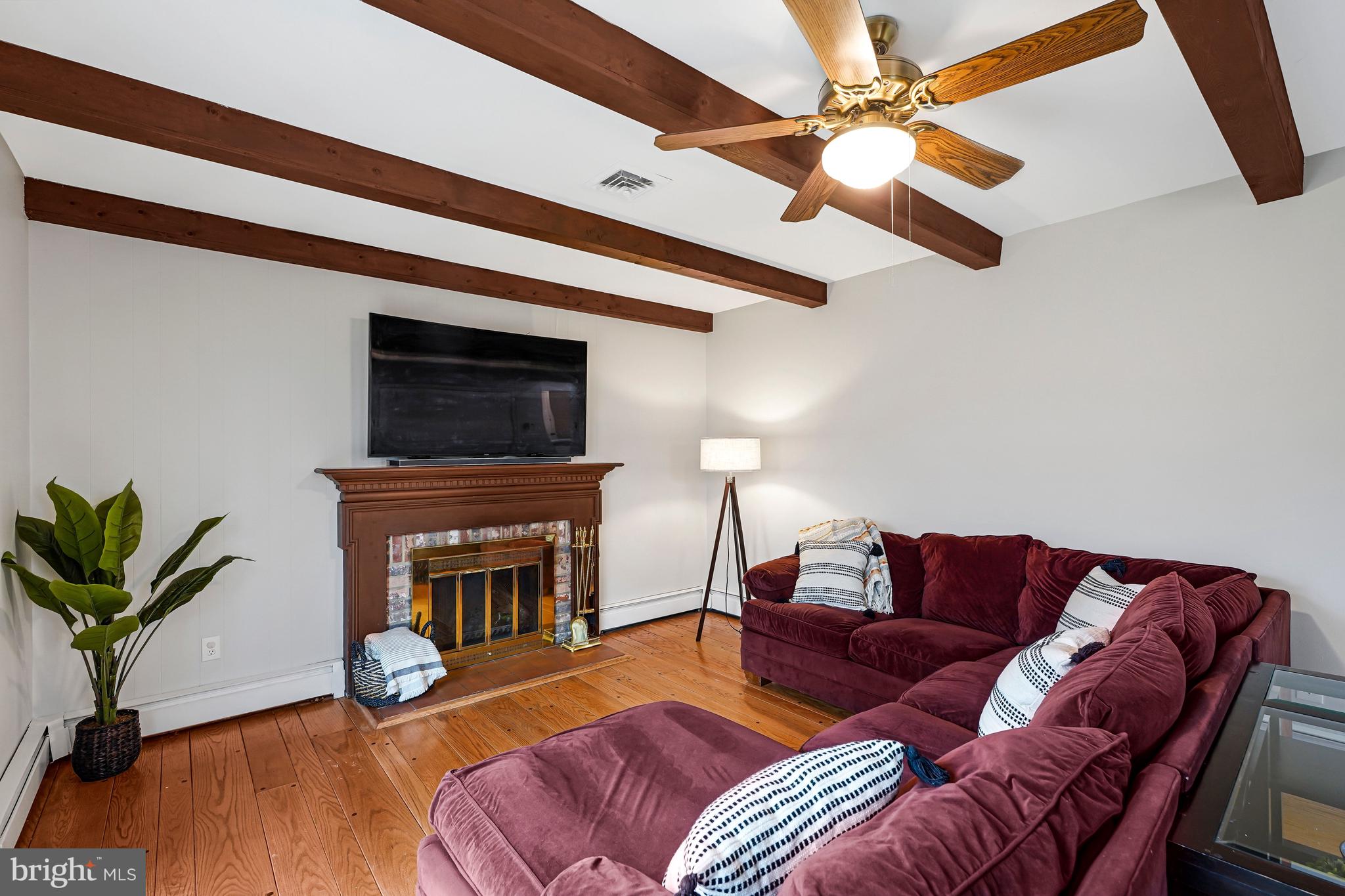 MC LEAN HAMLET - Residential