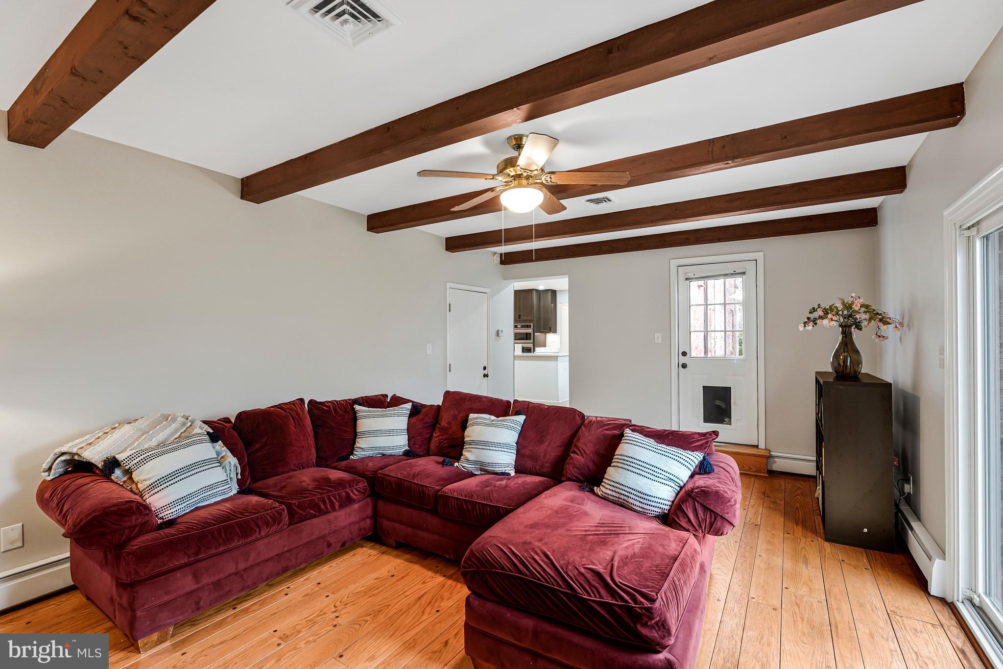 MC LEAN HAMLET - Residential