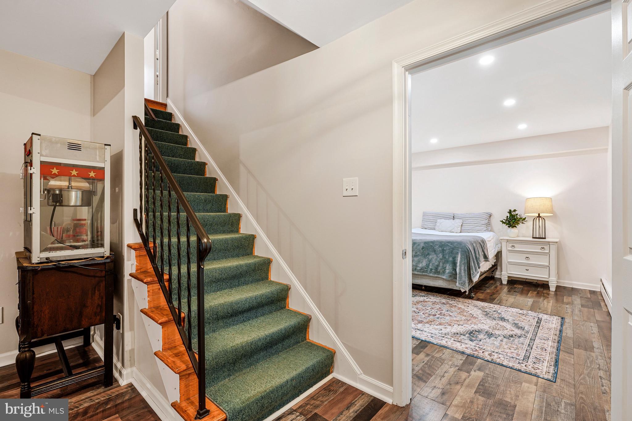 MC LEAN HAMLET - Residential