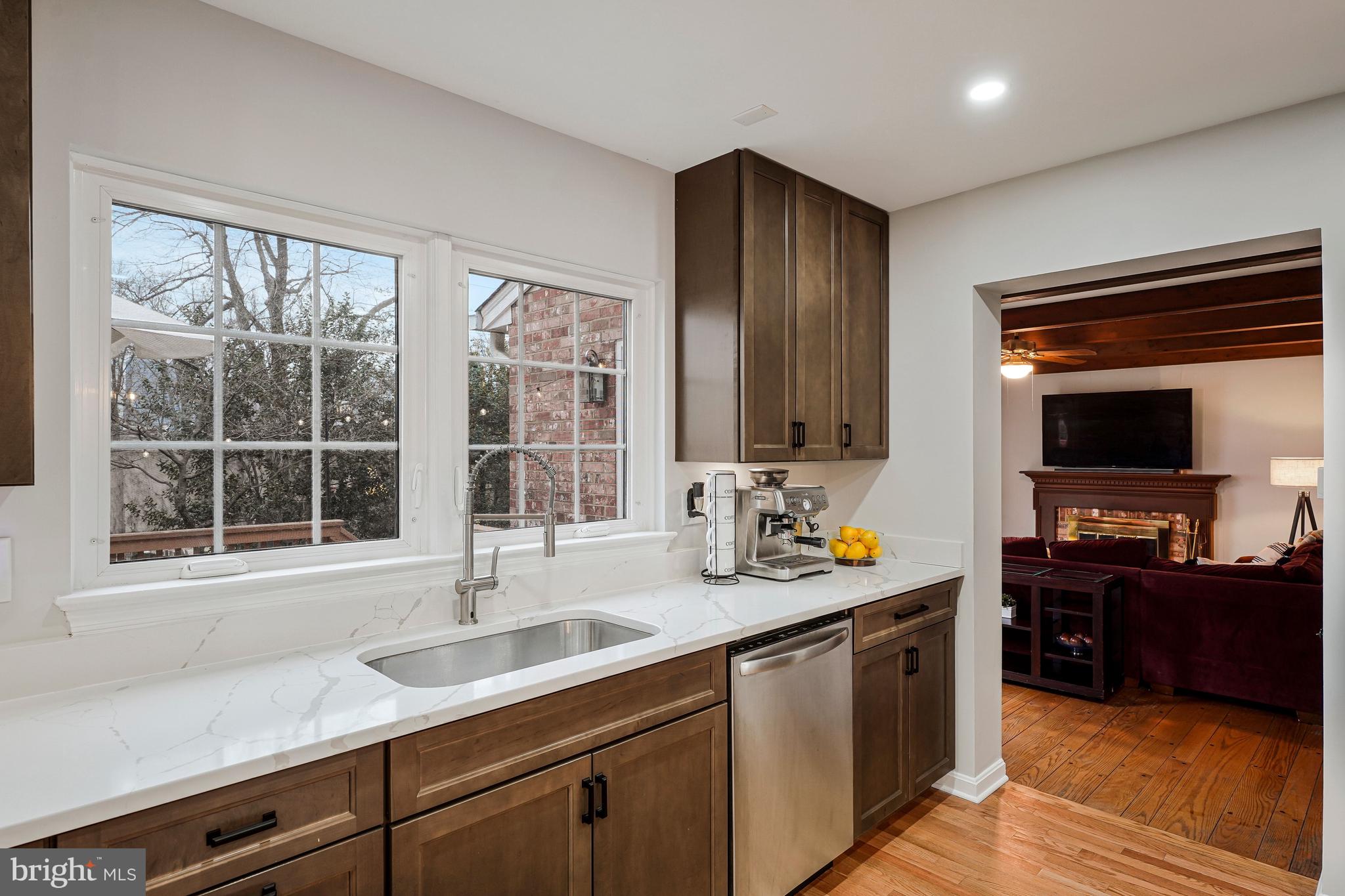 MC LEAN HAMLET - Residential