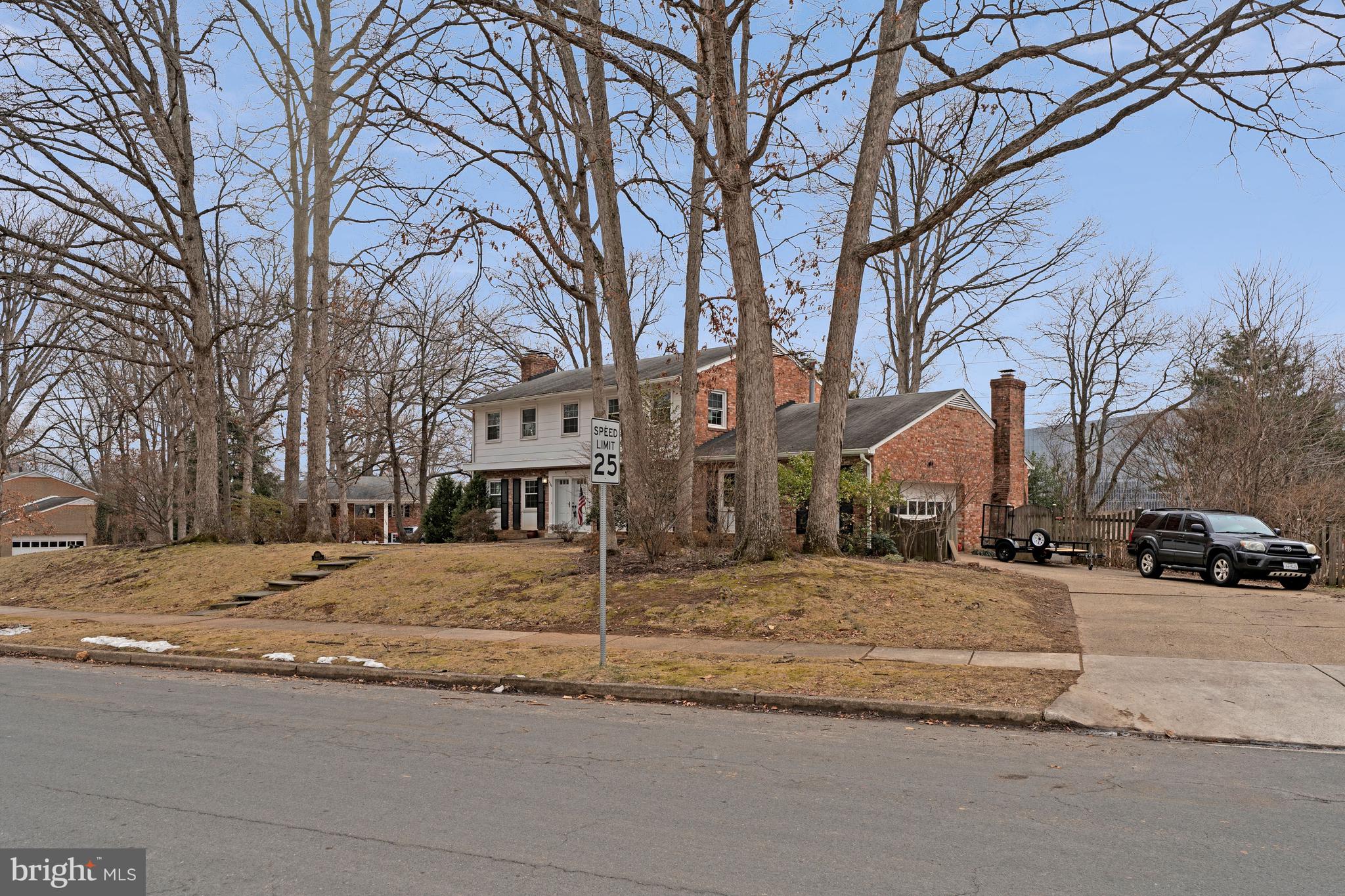 MC LEAN HAMLET - Residential