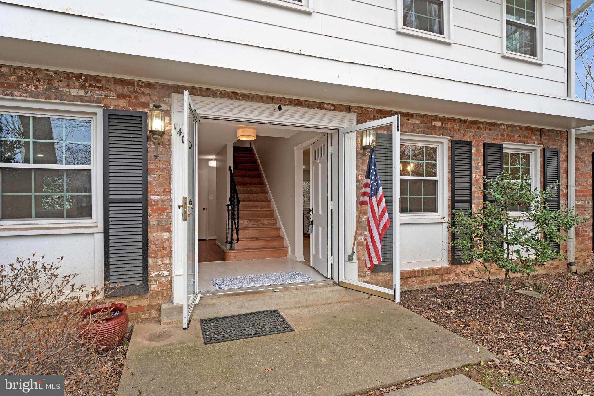 MC LEAN HAMLET - Residential