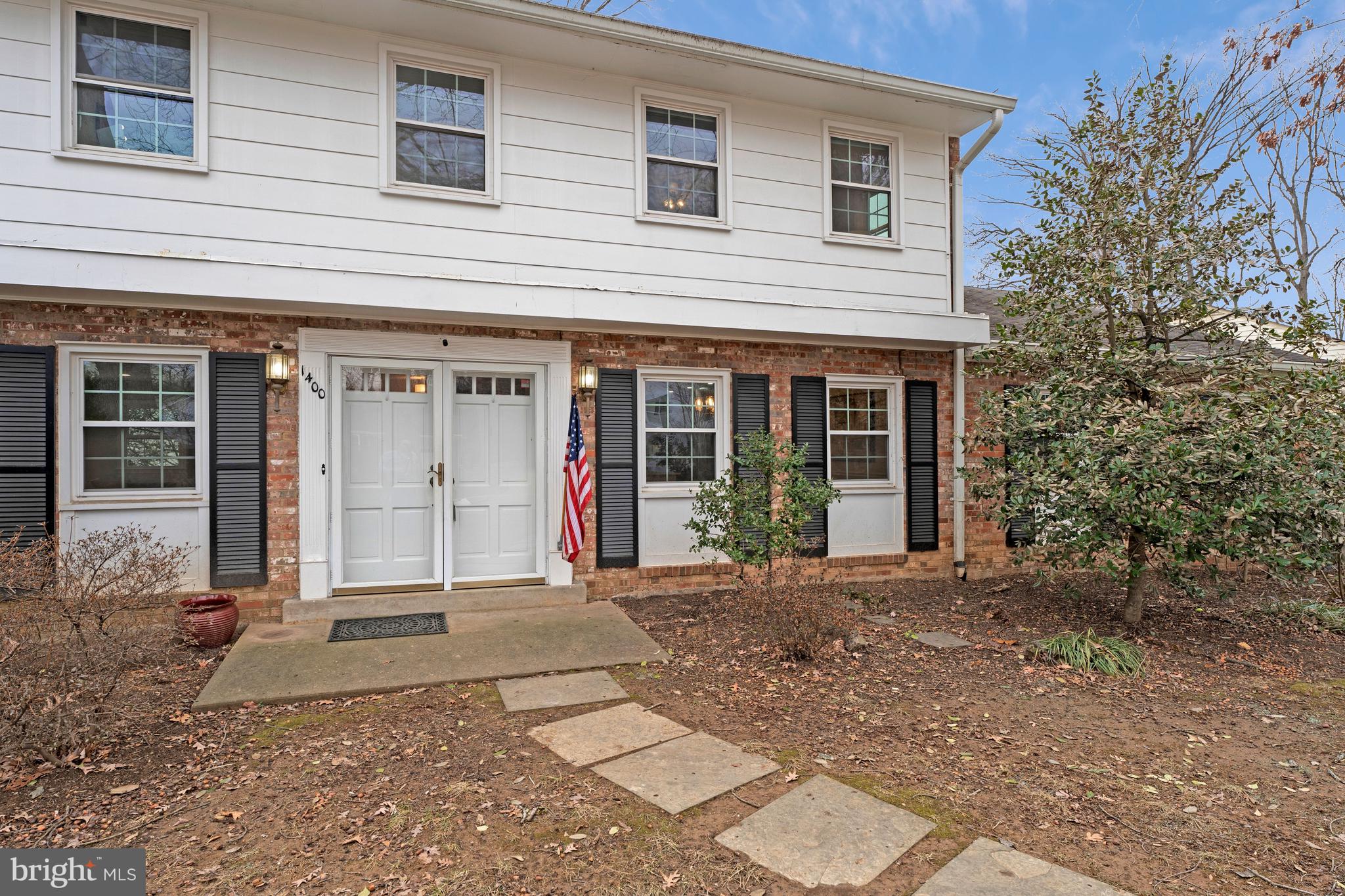 MC LEAN HAMLET - Residential