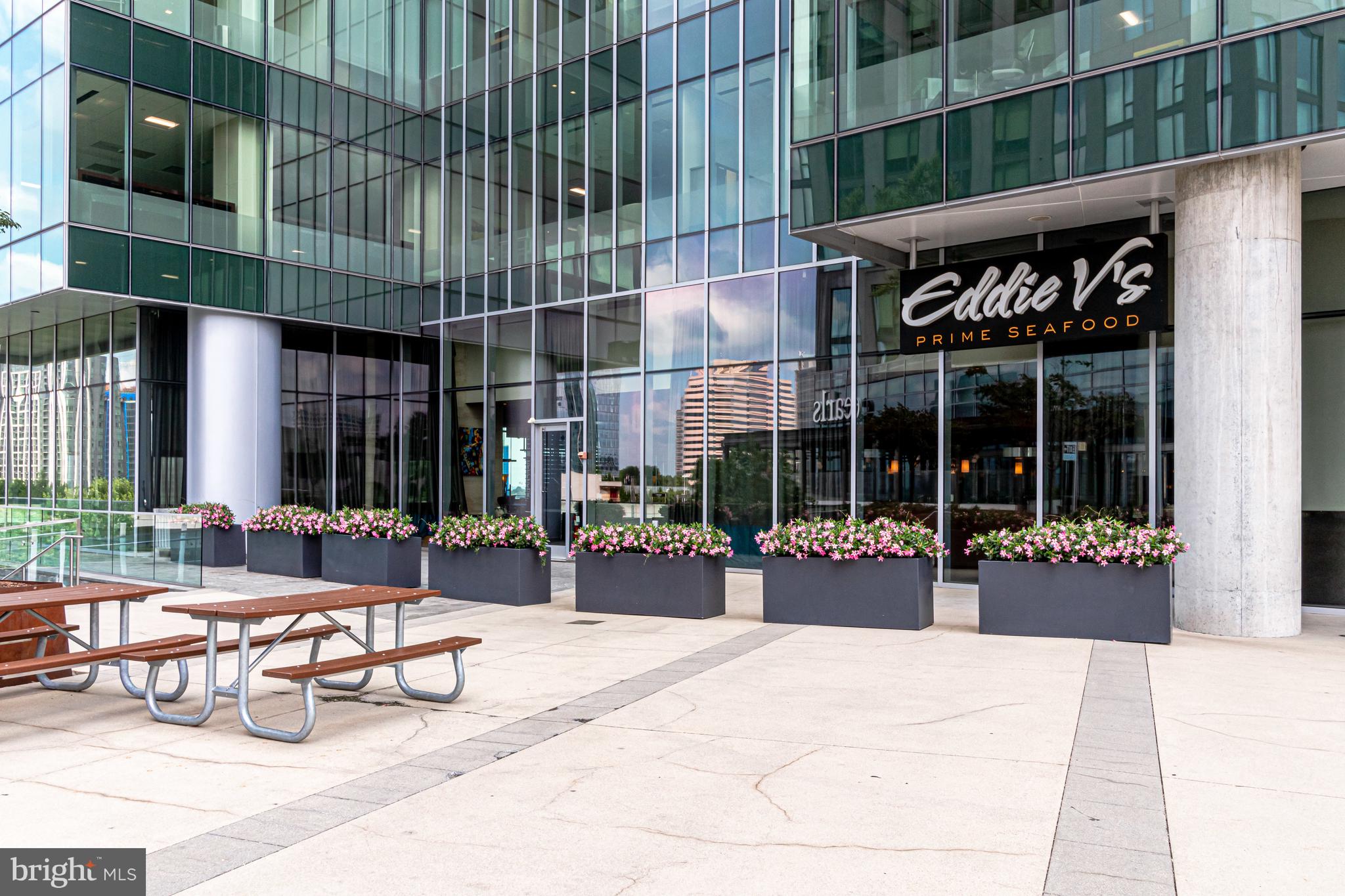 MC LEAN HAMLET - Residential