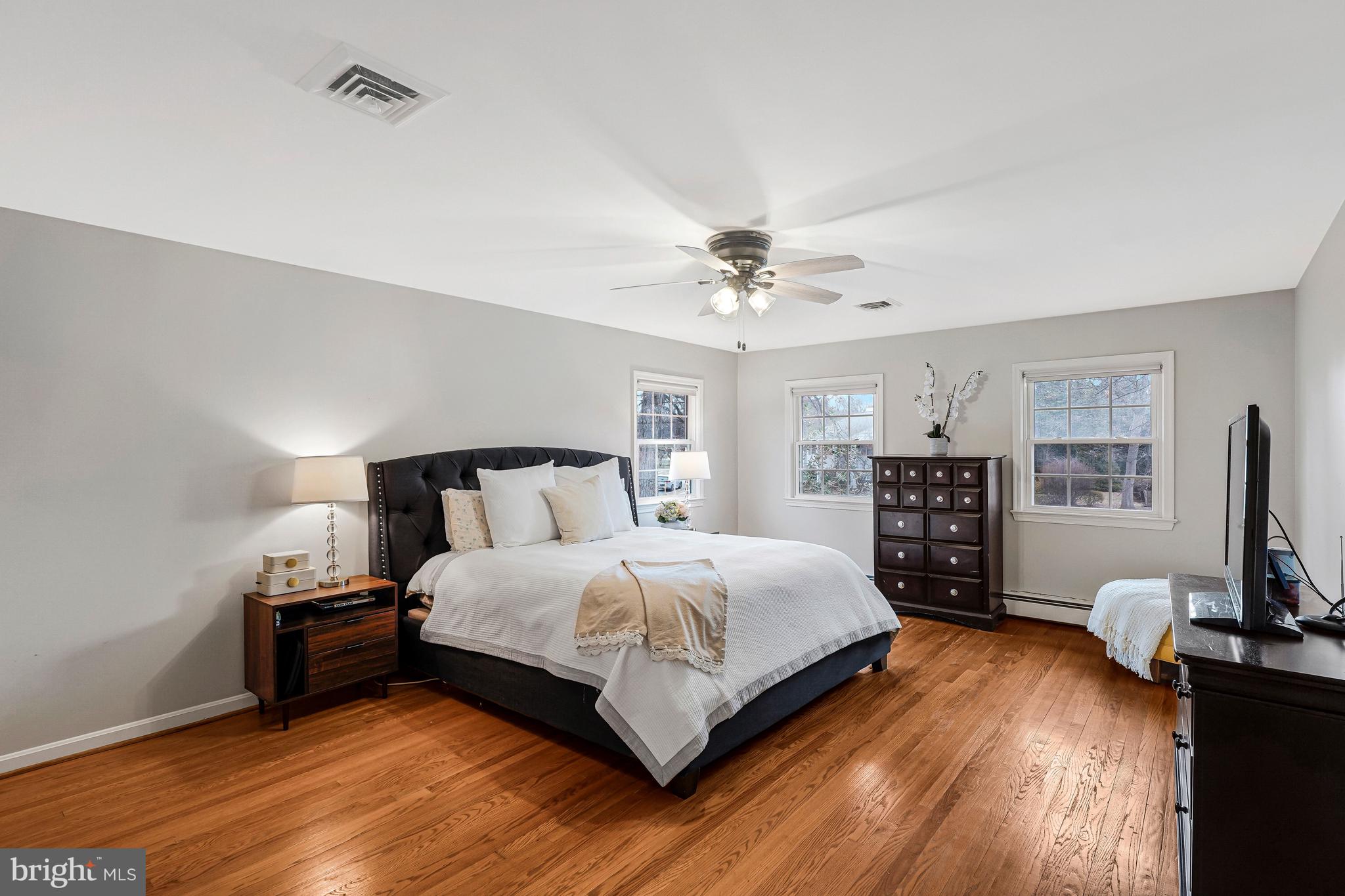 MC LEAN HAMLET - Residential