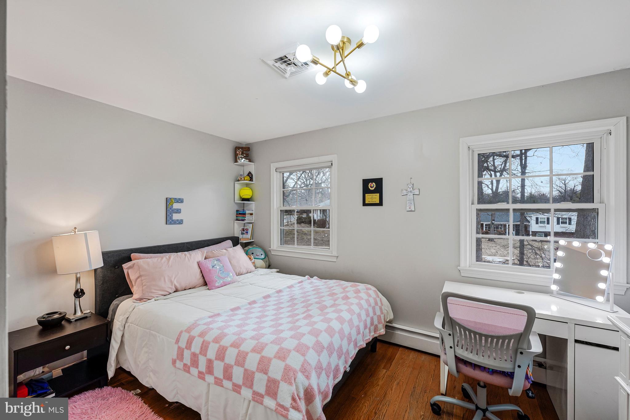 MC LEAN HAMLET - Residential