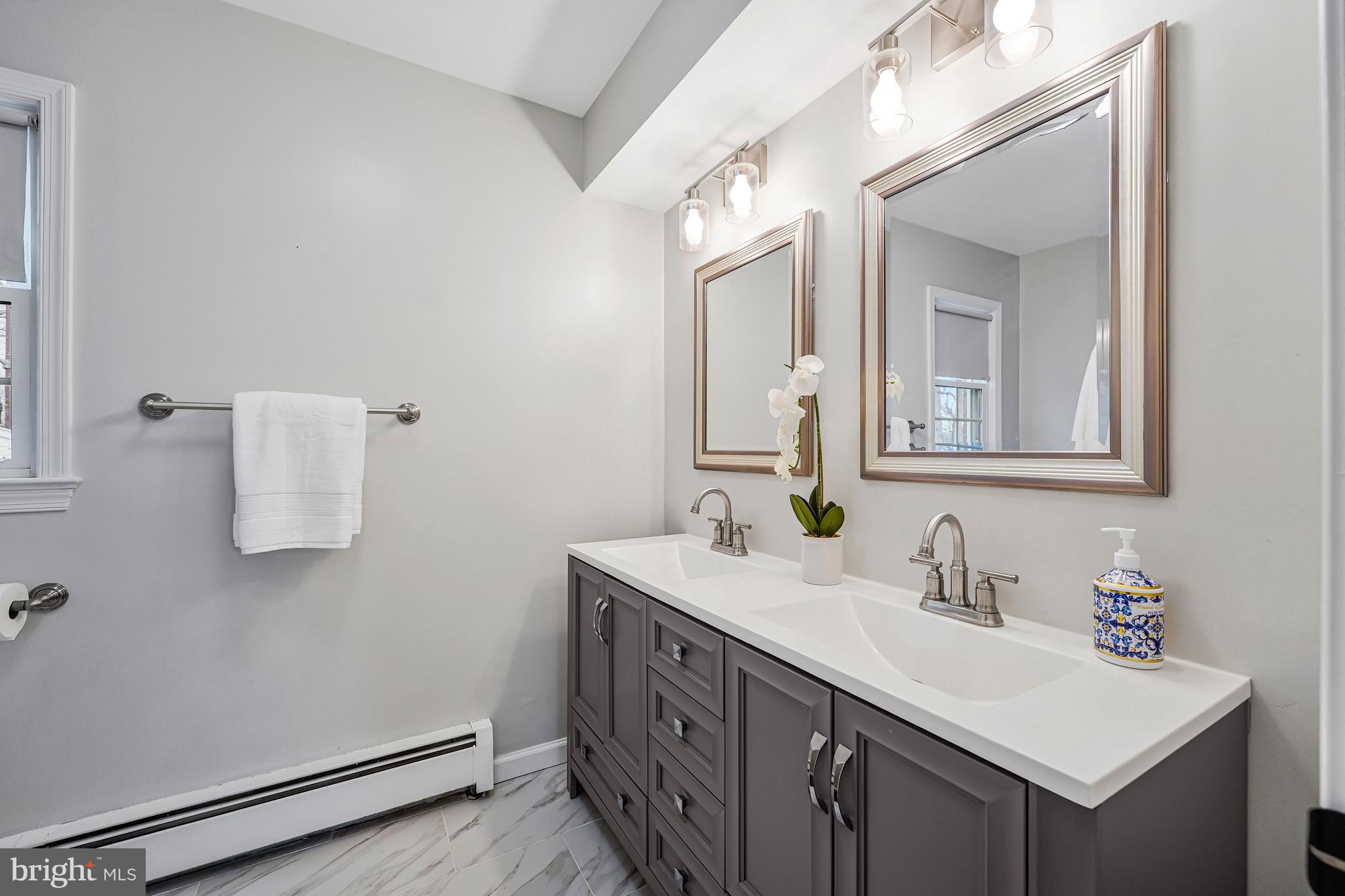 MC LEAN HAMLET - Residential