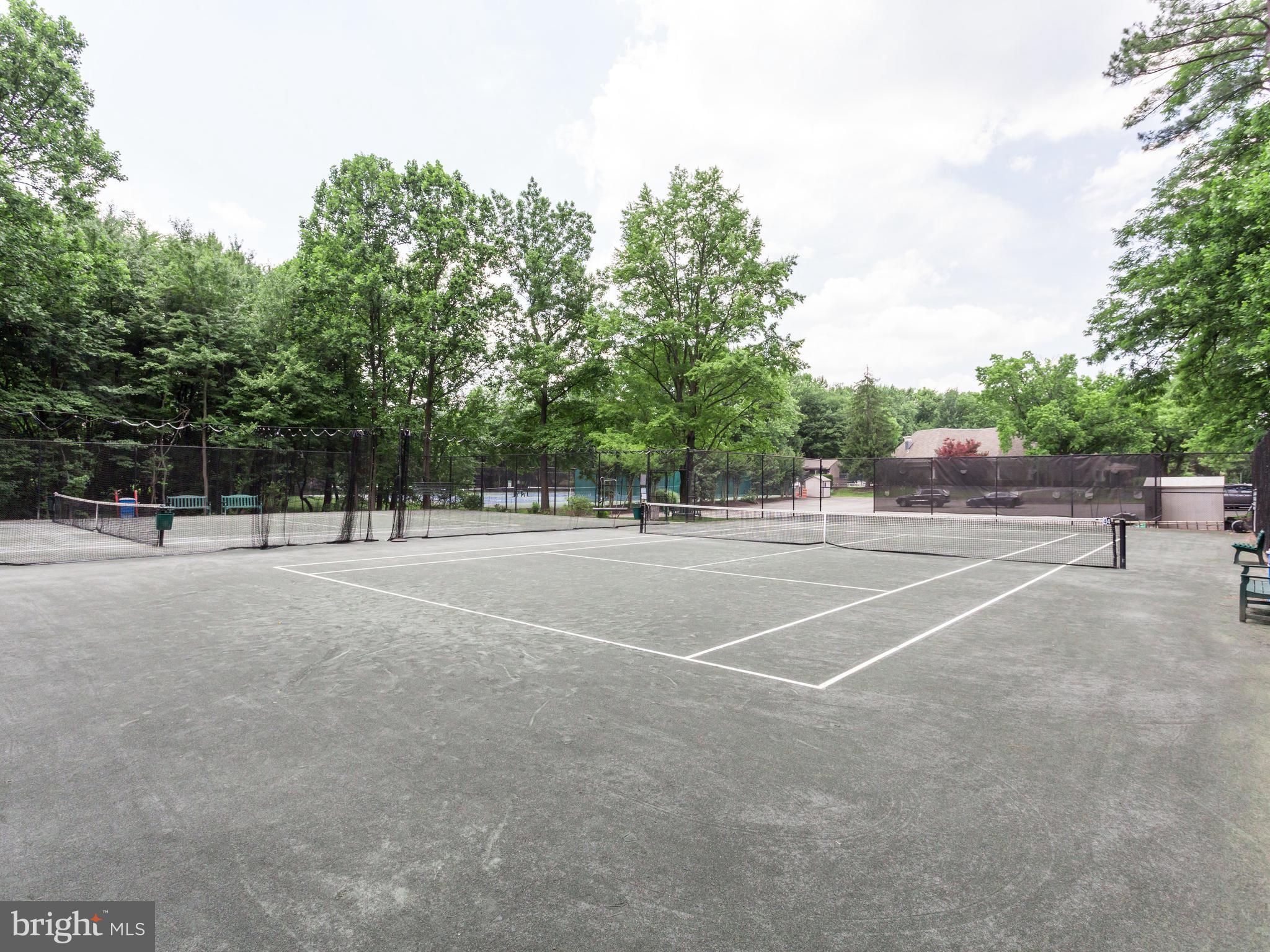 MC LEAN HAMLET - Residential