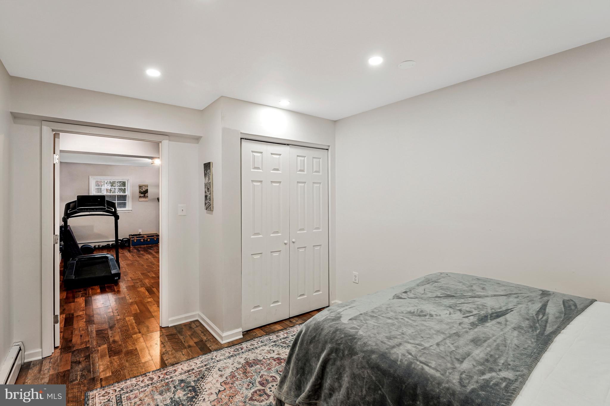 MC LEAN HAMLET - Residential