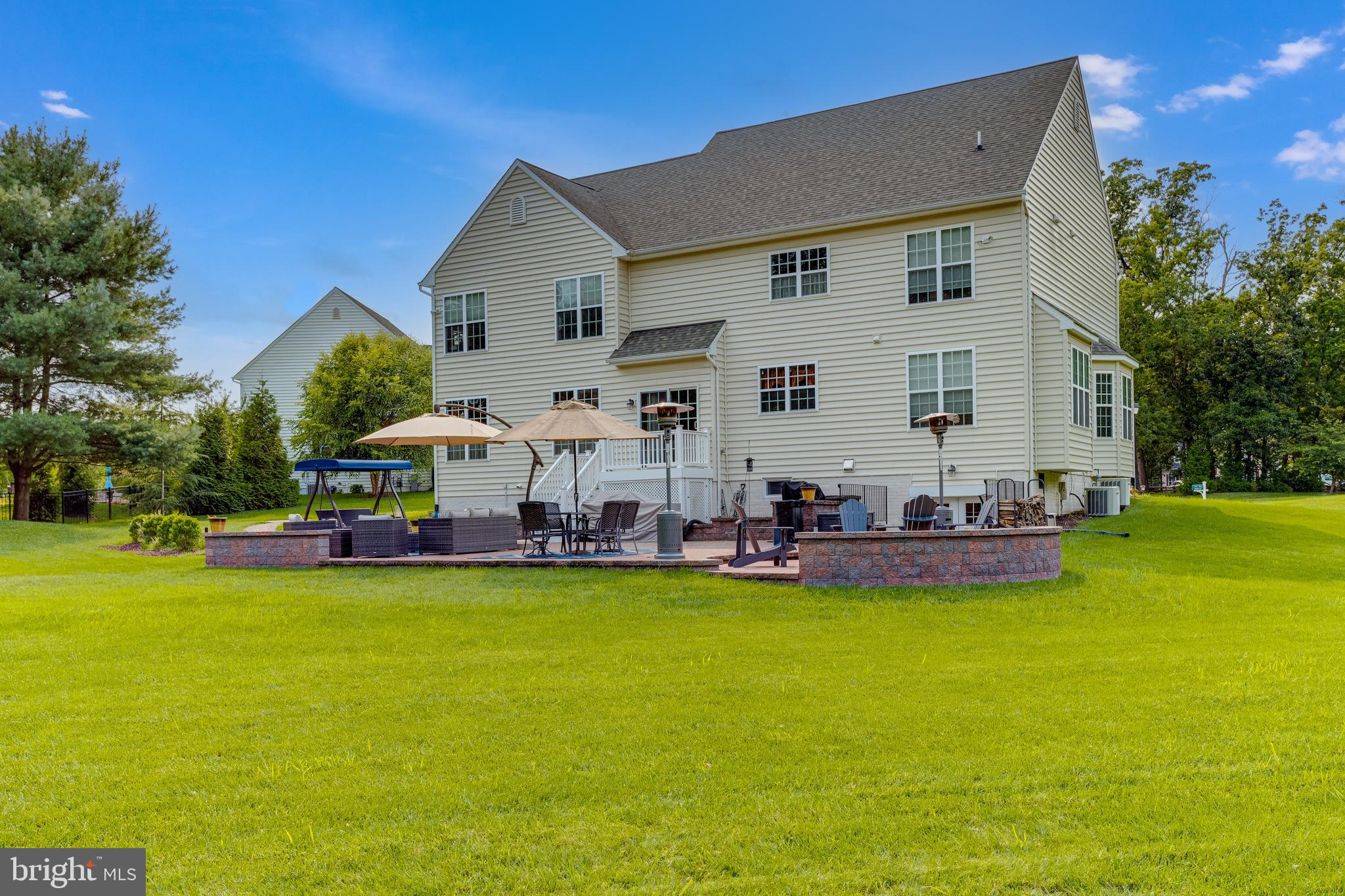 GRIFFITH LANDING - Residential