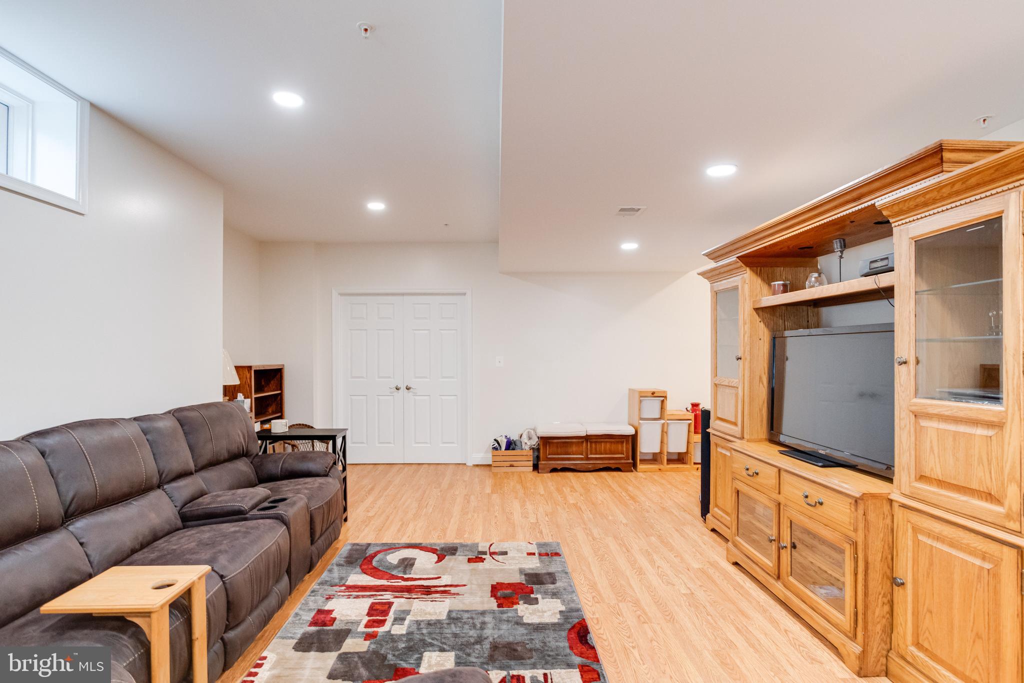 GRIFFITH LANDING - Residential