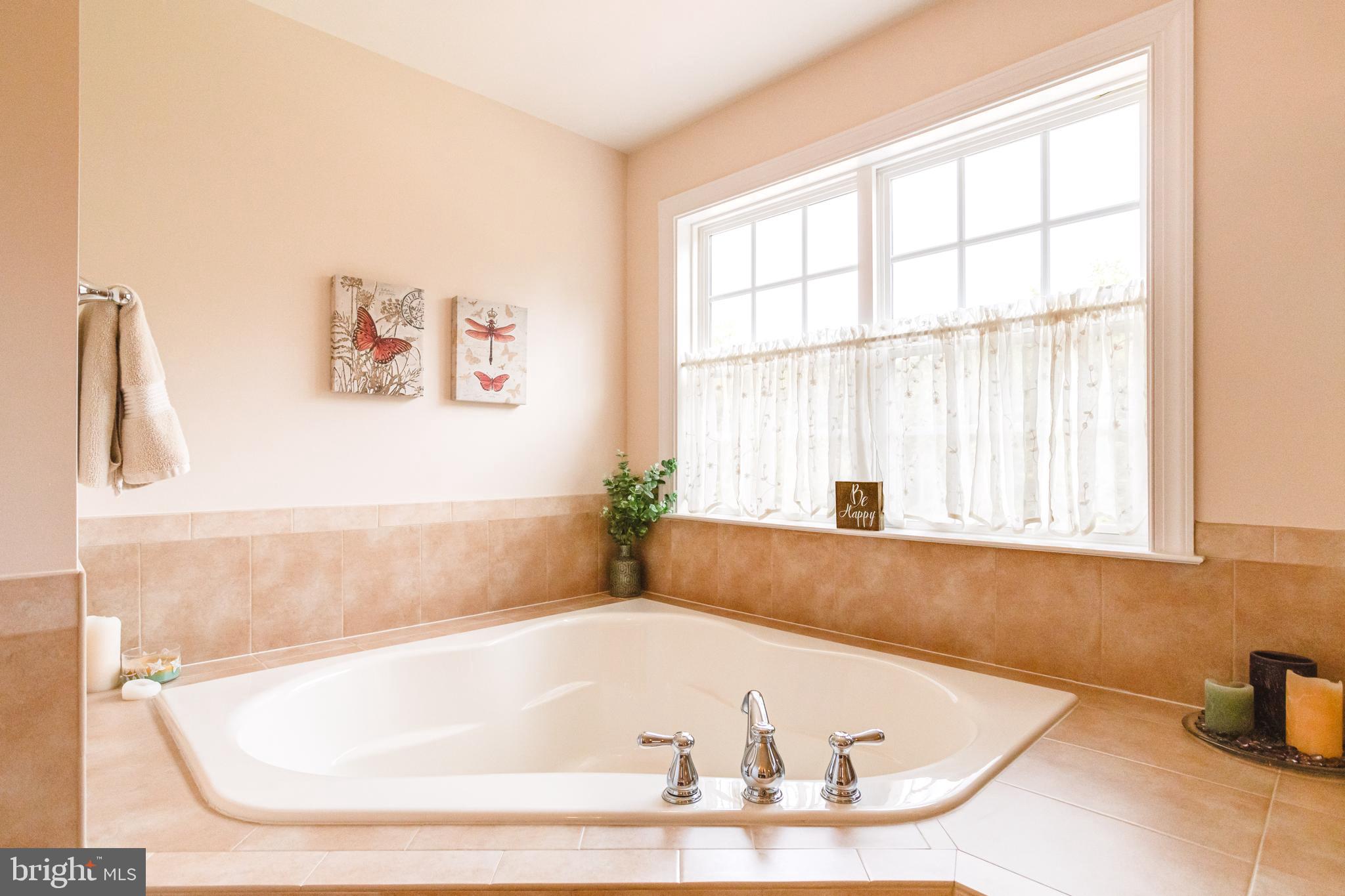 GRIFFITH LANDING - Residential