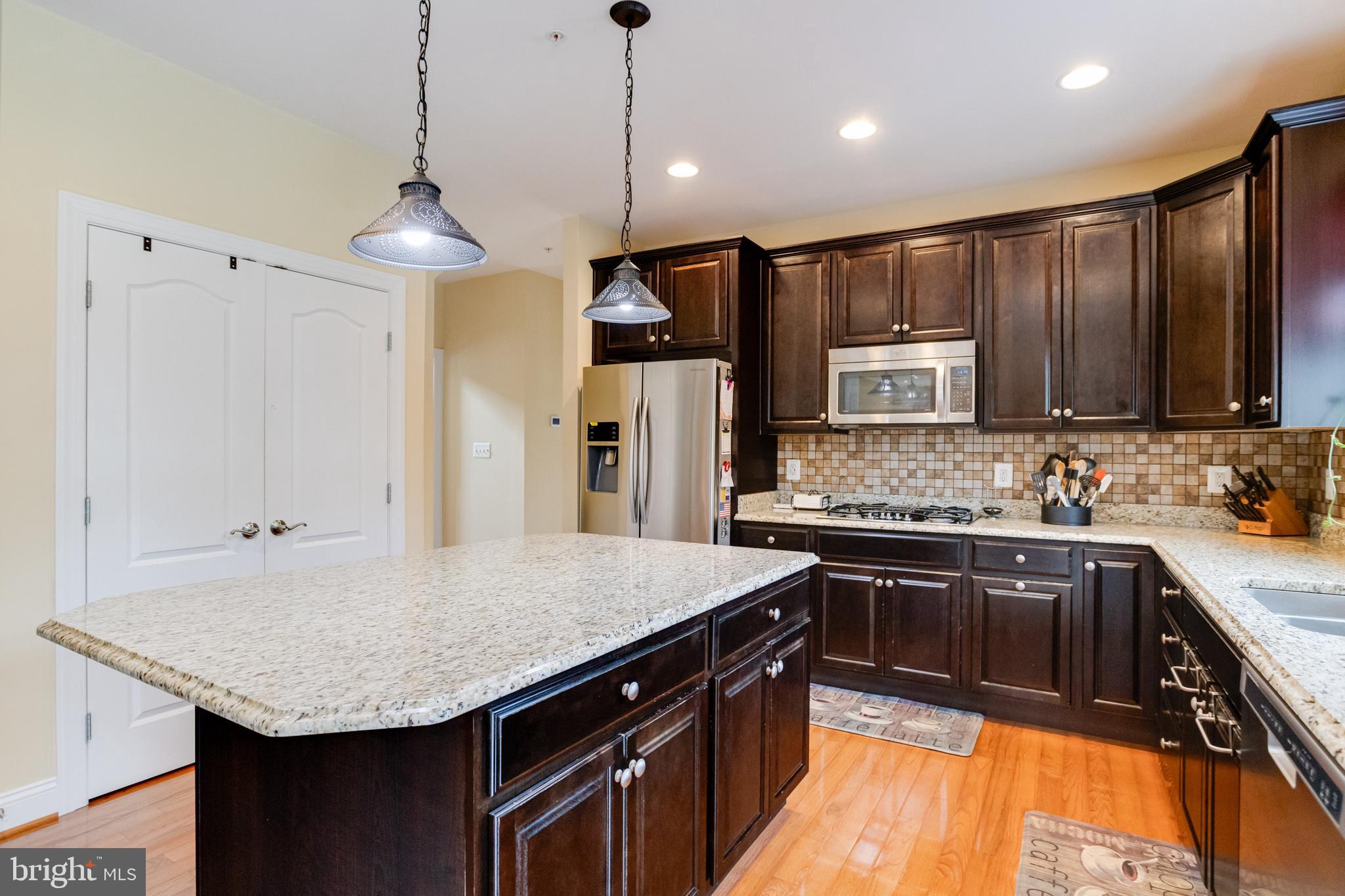 GRIFFITH LANDING - Residential