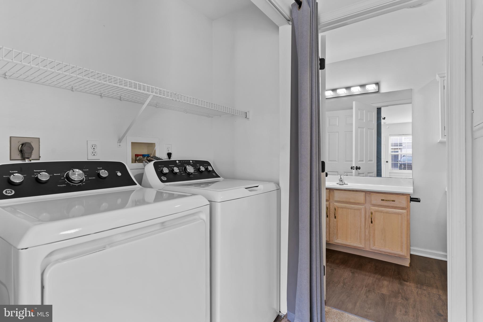 COURTYARDS OF CARLISLE - Residential Lease