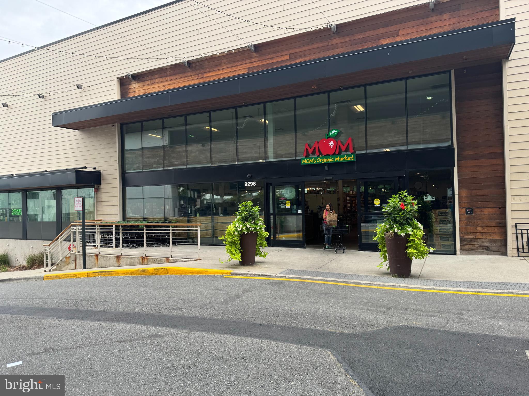 DUNN LORING VILLAGE - Residential Lease