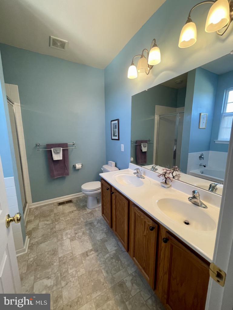 MEWS AT BAILEY STATION - Residential Lease